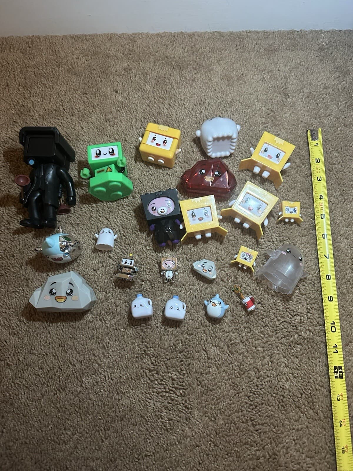 Lankybox Mystery Box Figures Foxy Box Over 20 Pieces Figures And Fidget Spinner 4