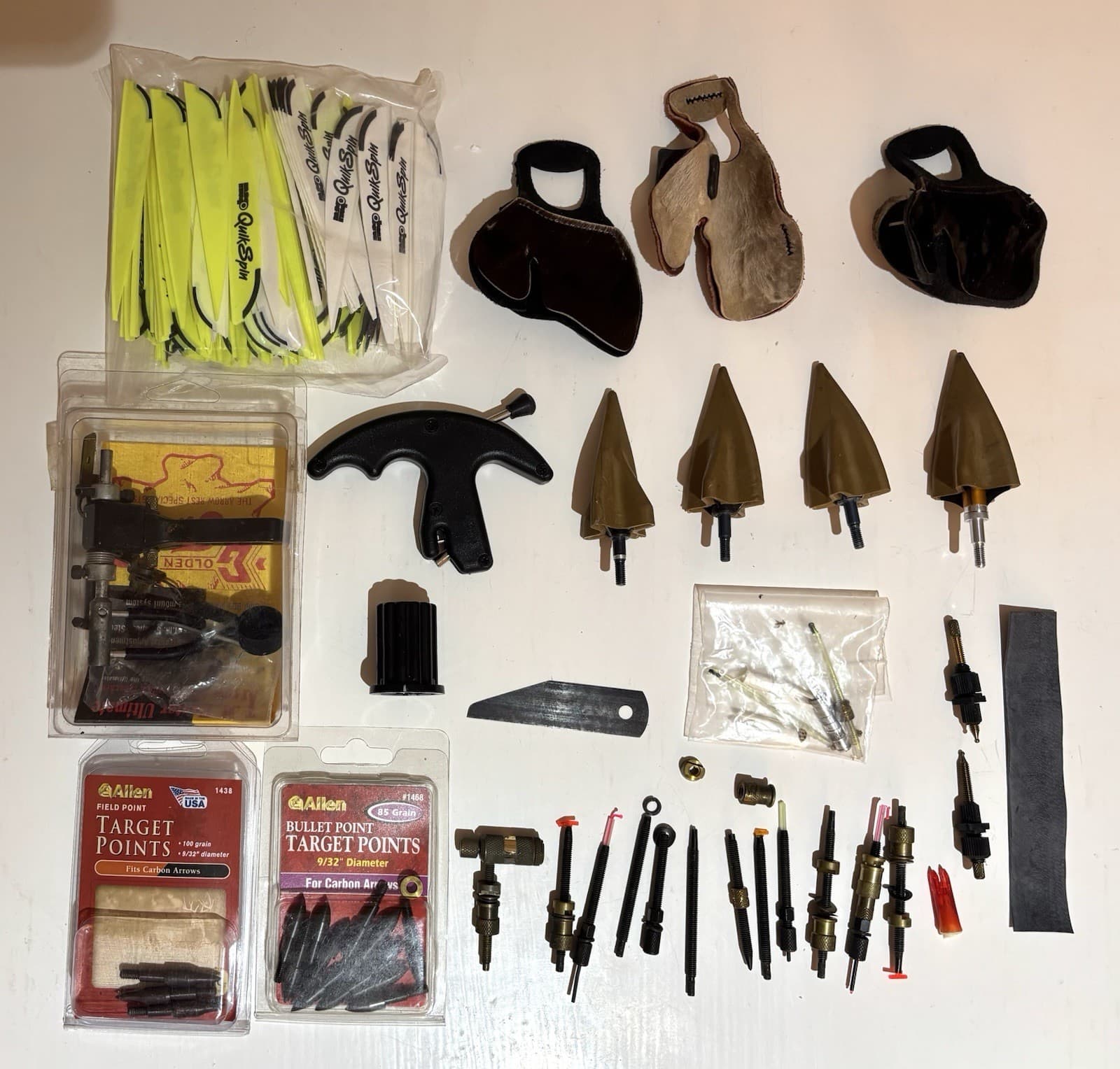 Archery Arrow Bow Supplies, Points, Rests Grab Bag Lot