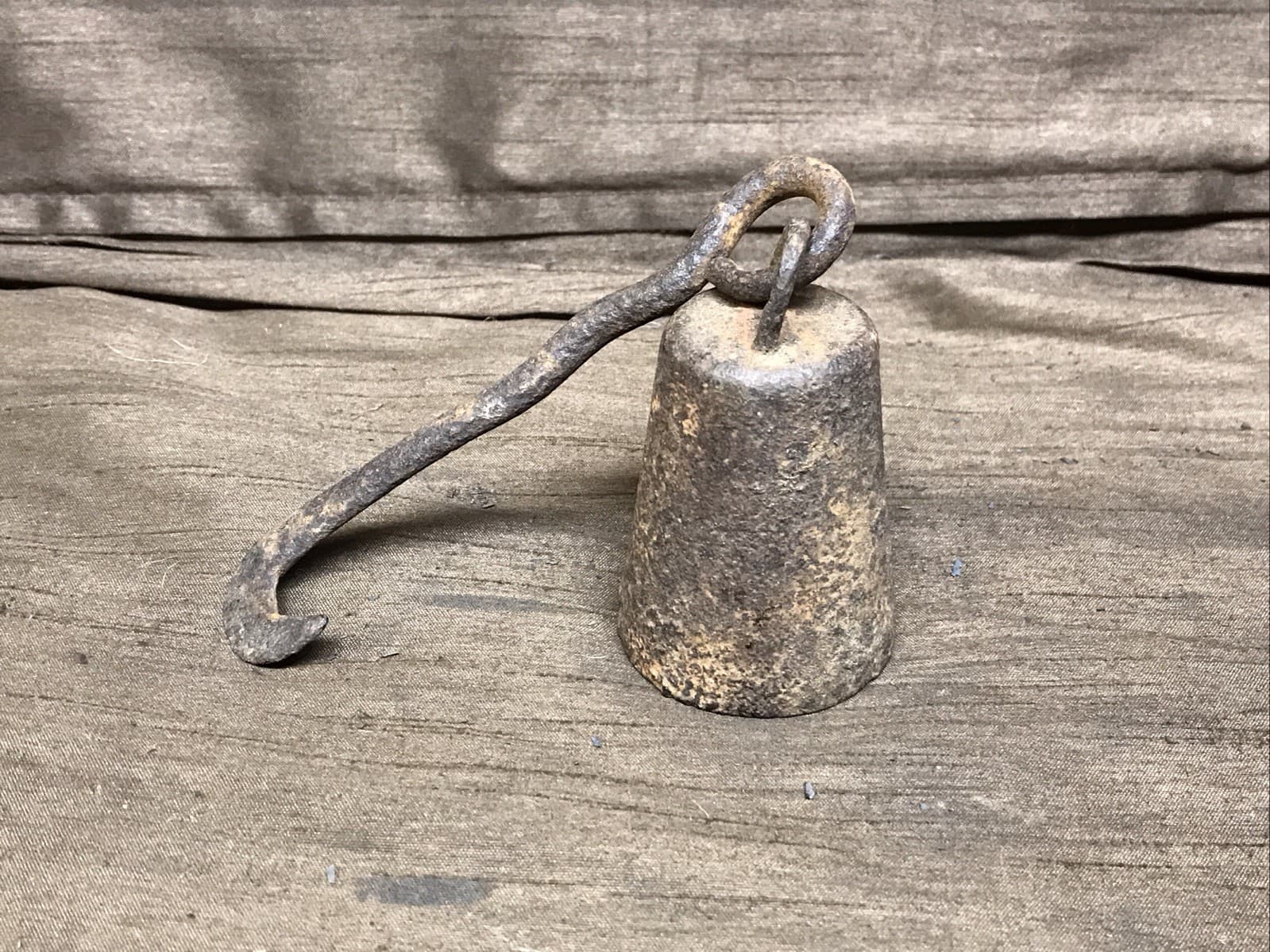 Antique 1 LB Hanging Beam Scale Weight Primitive Farm Cotton Tobacco Old 3