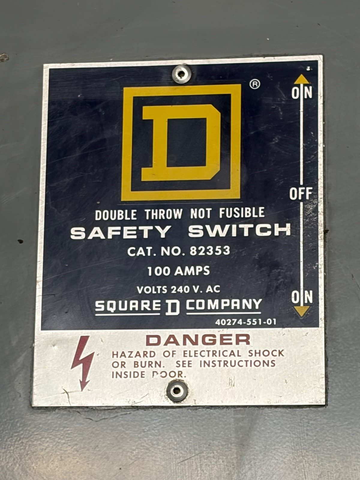 Square D 82353 100-Amp 240-VAC Double Throw Manual Transfer Switch 3-Pole 2