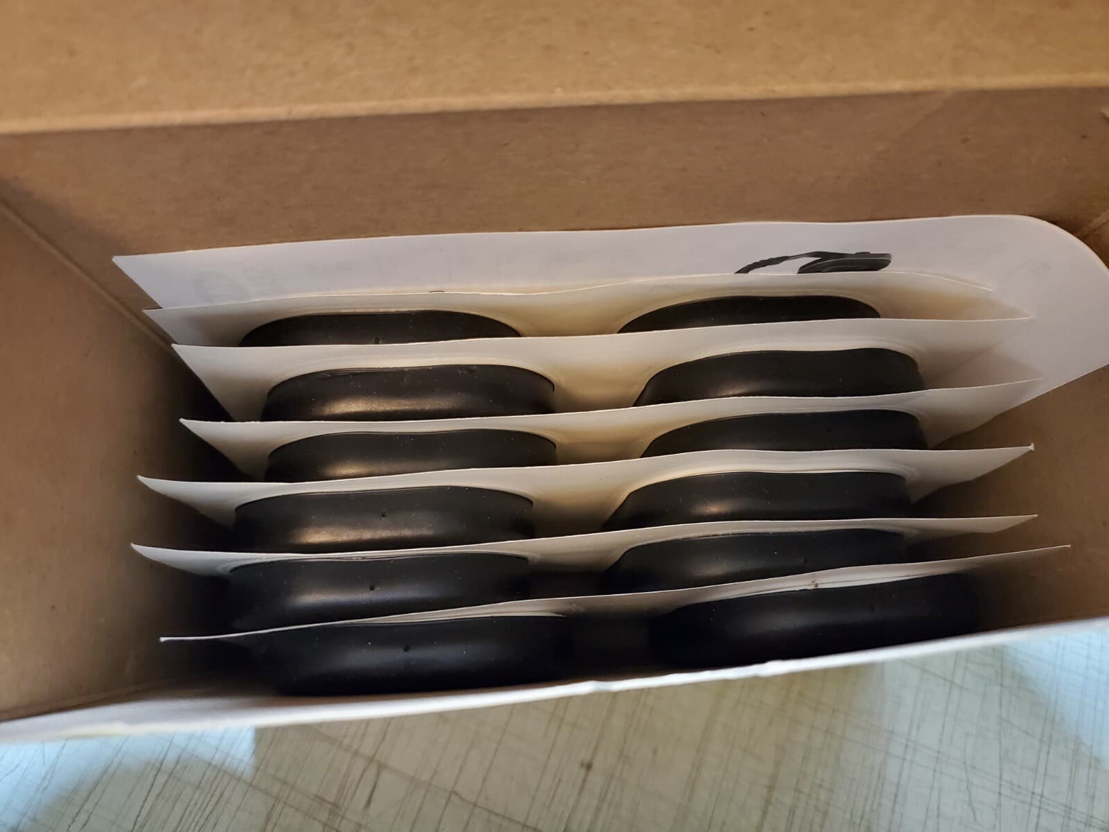 6 Pair of 3M Replacement Ear Muff Cushions 331-3010 NEW 2