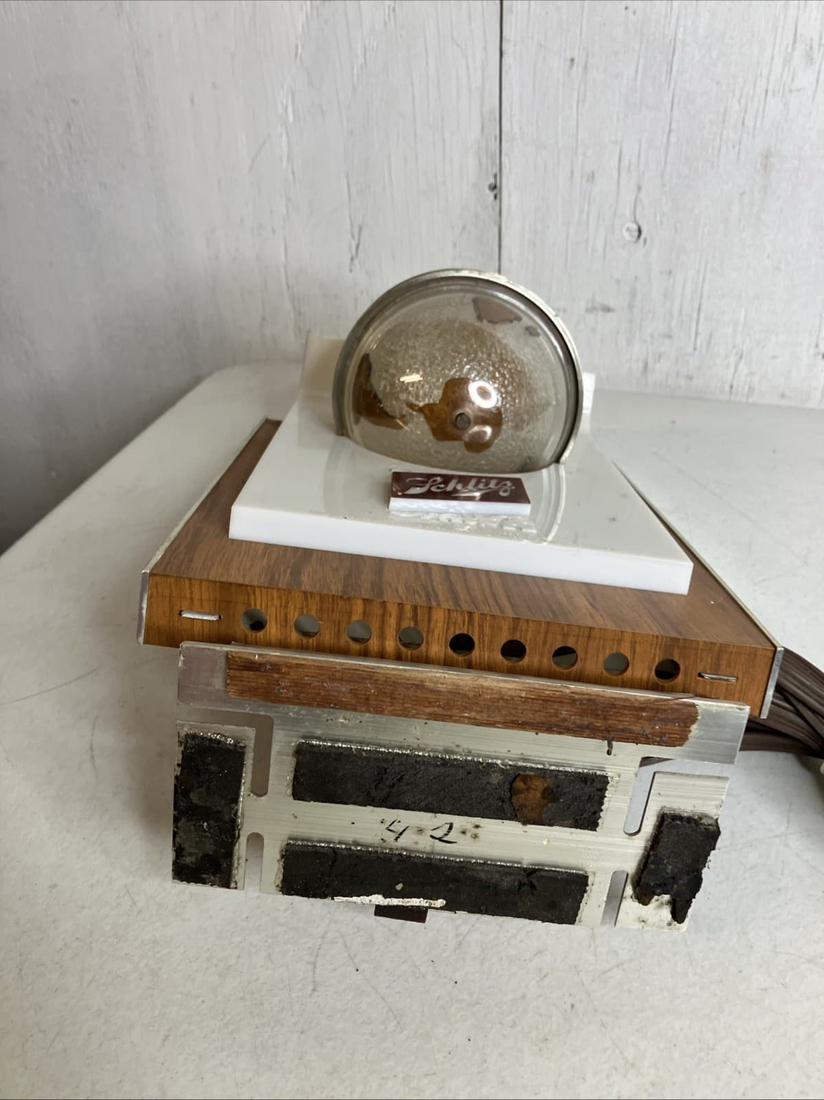 Schlitz rotating globe lighted beer sign - Lights up But Doesn’t Rotate 4