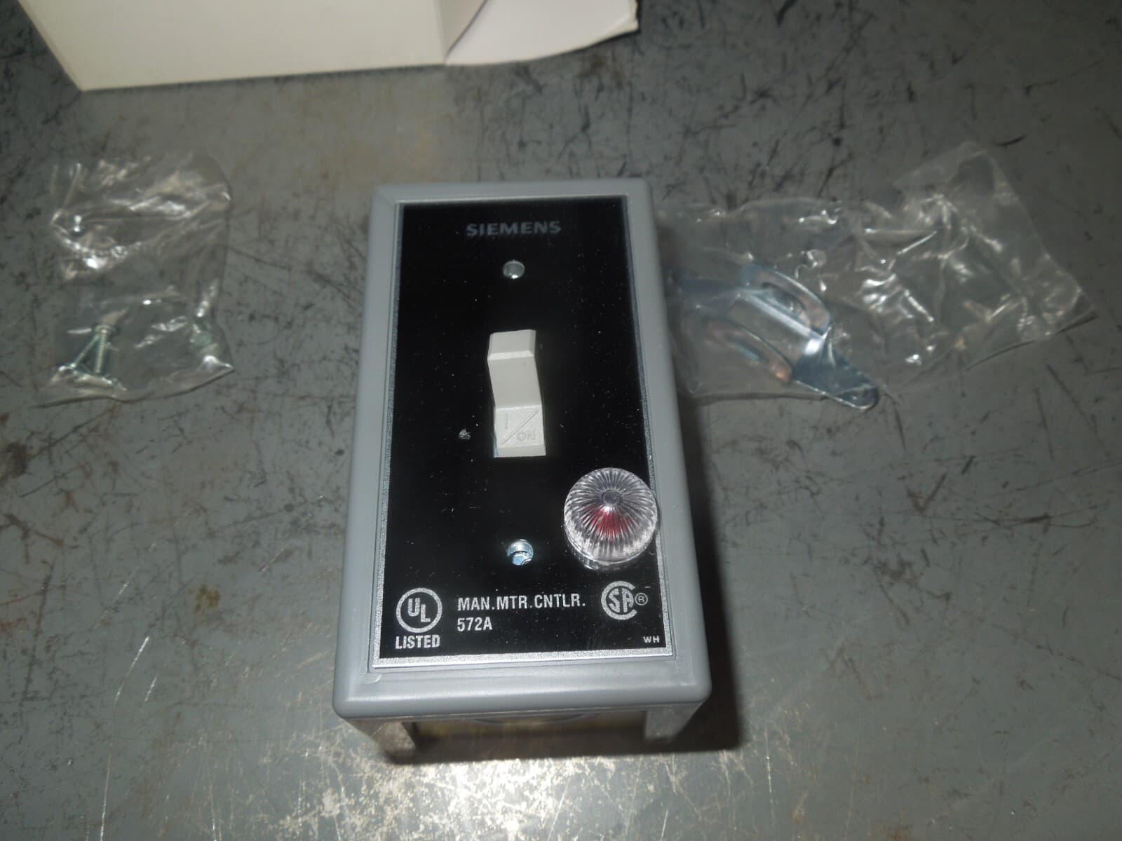 Siemens MMSKG1A Manual Motor Control Switch 2 Pole Toggle 3hp 1ph 10hp 3ph 575V 3