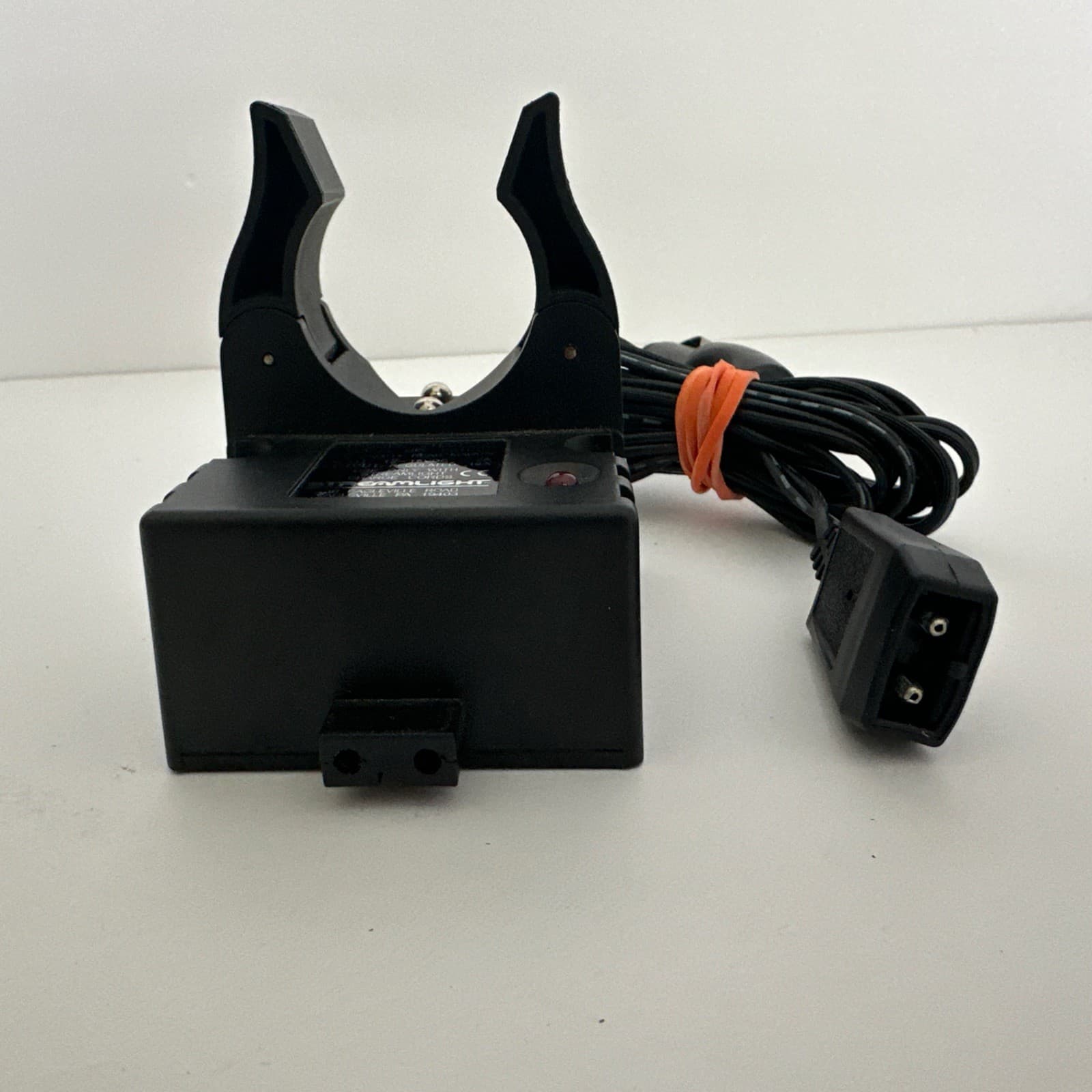 Streamlight 75100 Stinger Flashlight Charger Charging Base w/12 Volt Car Adapter 4