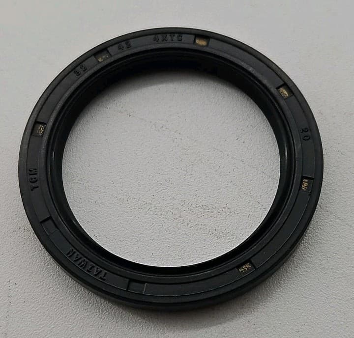 TCM - 32x42x4XTC - Oil Seal - 32mm Shaft Dia - 42mm OD - Bag of 100 3