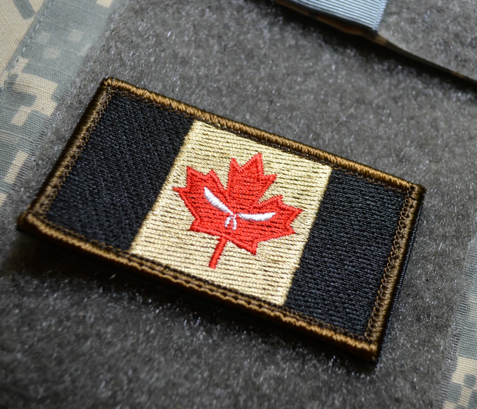 CSOR JTF2 Deuxième Force Opérationnelle Interarmées: Canadian vêlkrö Flag Patch