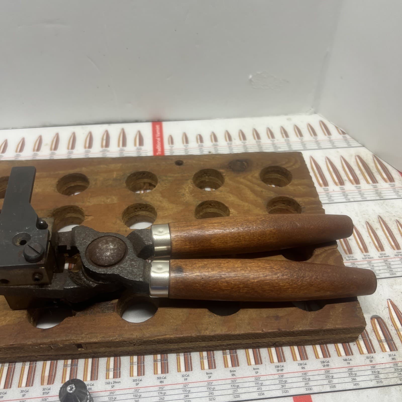 THOMPSON CENTER ARMS #297  CALIBER ?MAXI BALL T/C BULLET MOLD & HANDLES 6