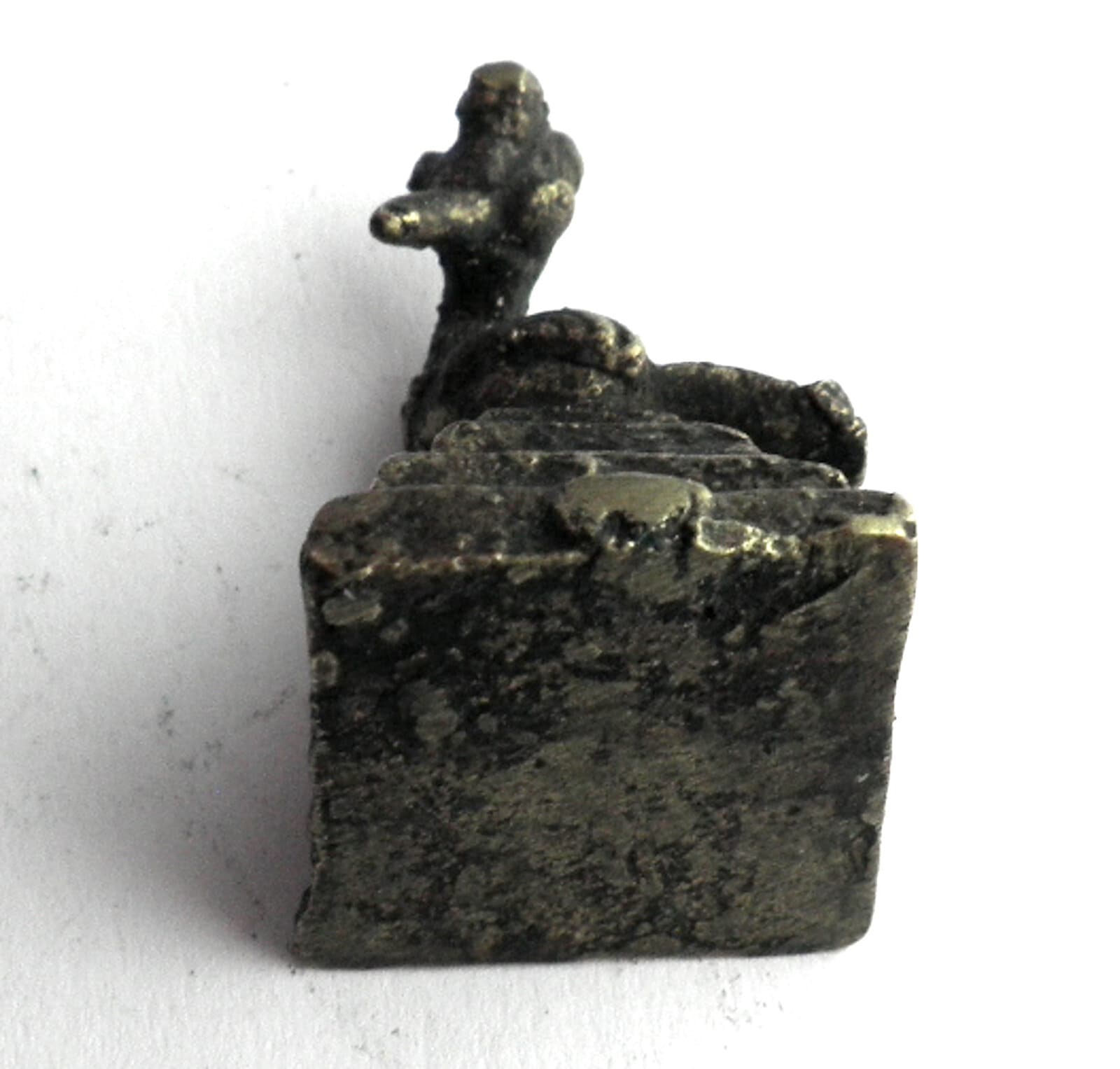 AFRICAN ASHANTI AKAN BIRD ON A PYRAMID GOLD WEIGHT 1700-1900 AD Brass 33g. 5