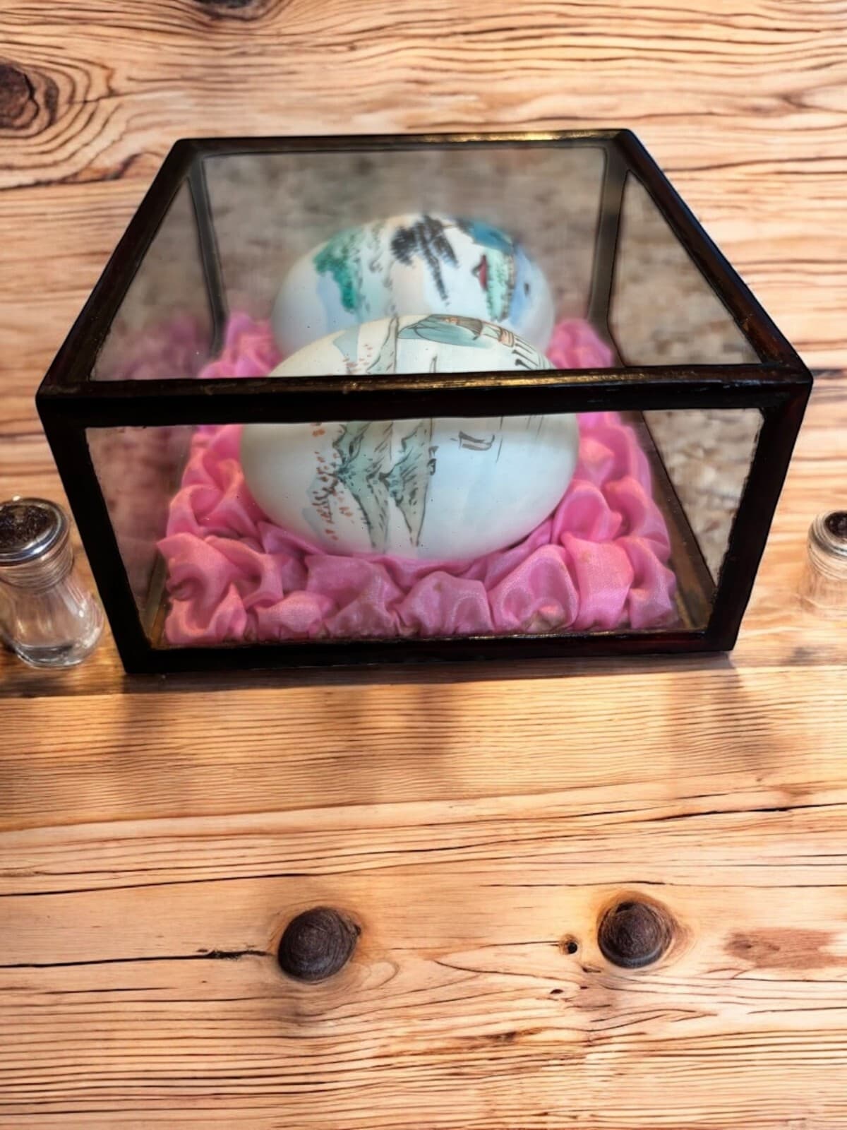 Vintage Chinese / Oriental Hand Painted Eggs in Glass Holder 1960's 6