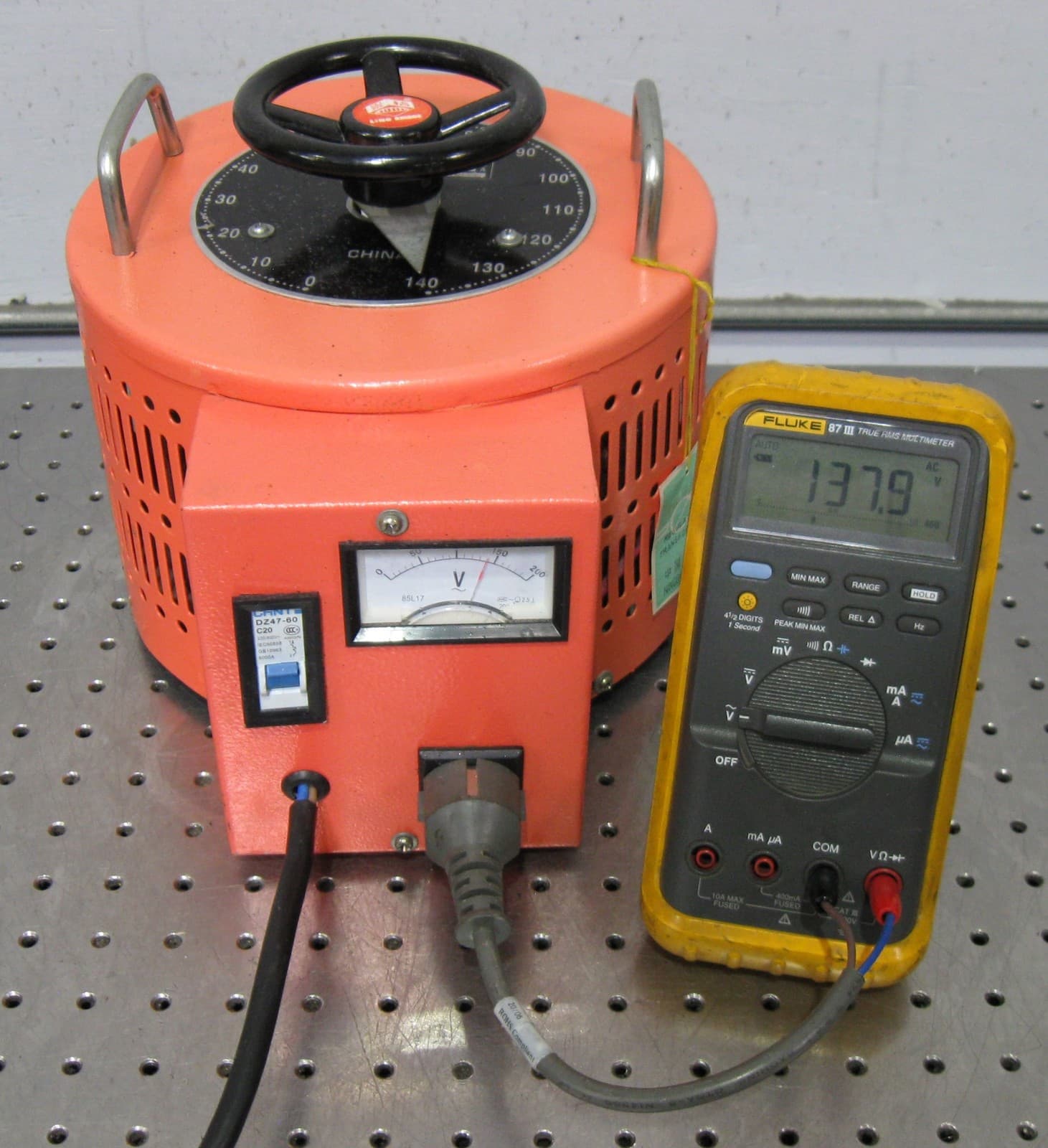 C199532 TDGC2J-3 Metered Variable Transformer Autotransformer 0-140VAC 20A 3KVA 3