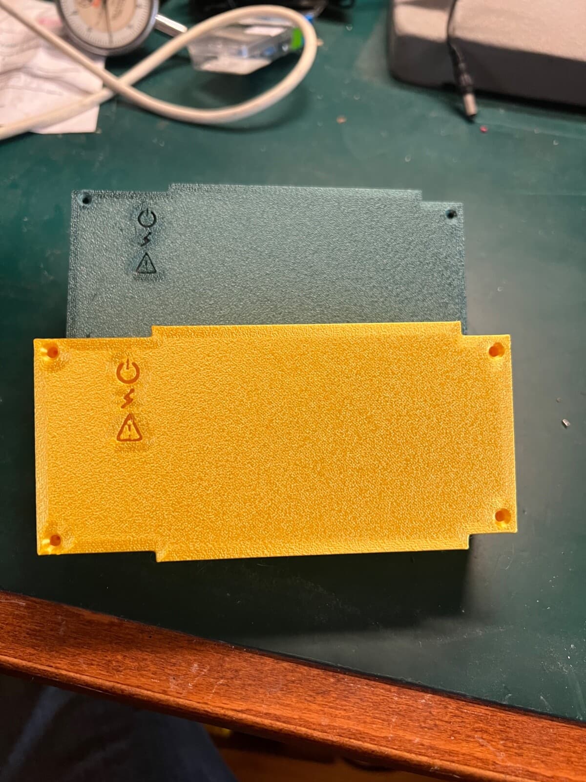 One 3D Printed Battery housing for Tektronix 222 / 224 / 222PS battery module