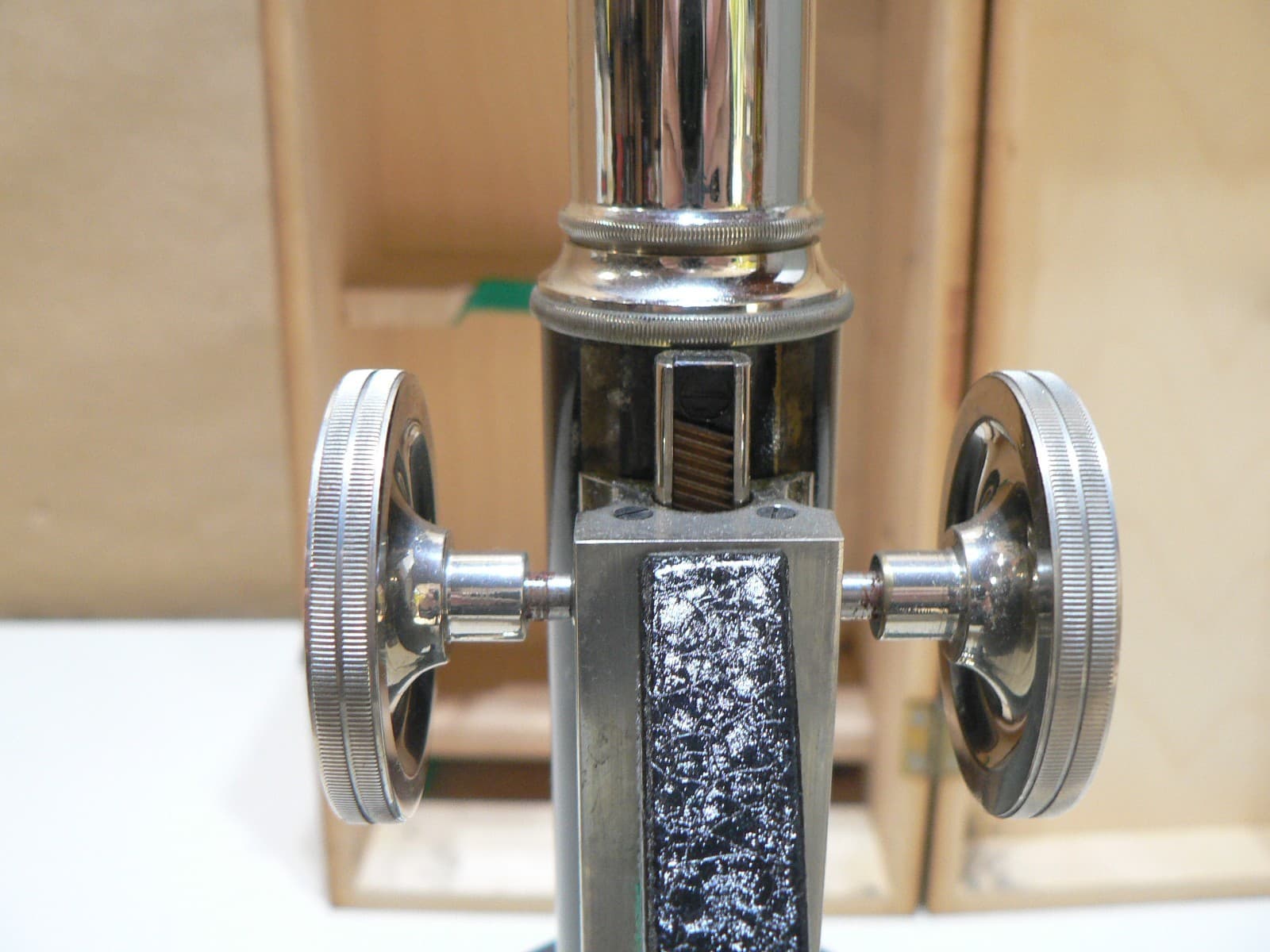 Vintage Wetzlar Microscope Wooden Carrying Case Made in Germany Great Condition 6