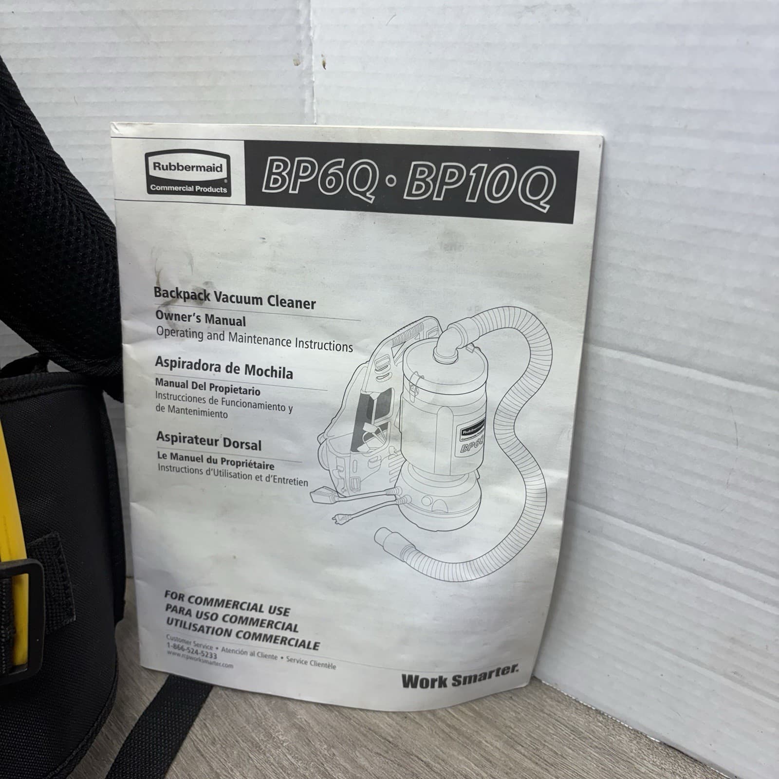 Rubbermaid BP10Q Commercial Backpack Vacuum With Attachments Tested And Working 4