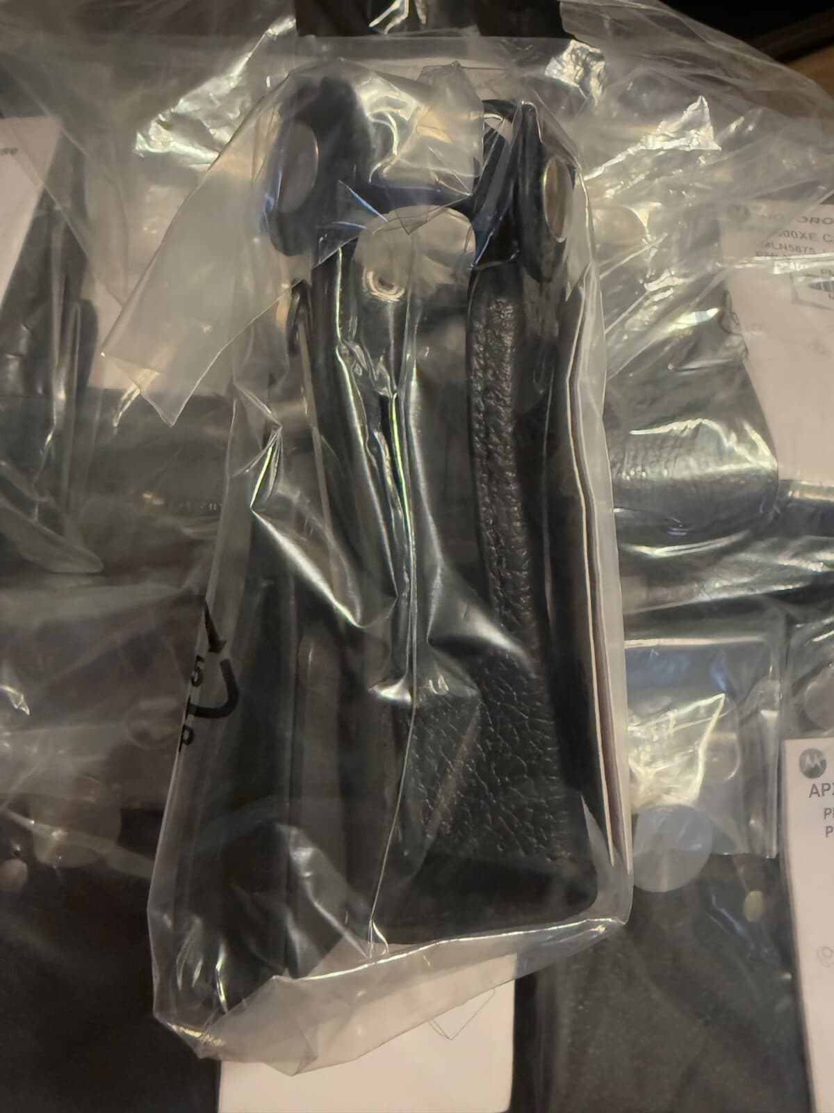 Motorola APX6000XE Leather Carry Case with 2.75" Swivel Belt Loop PMLN5875A 5