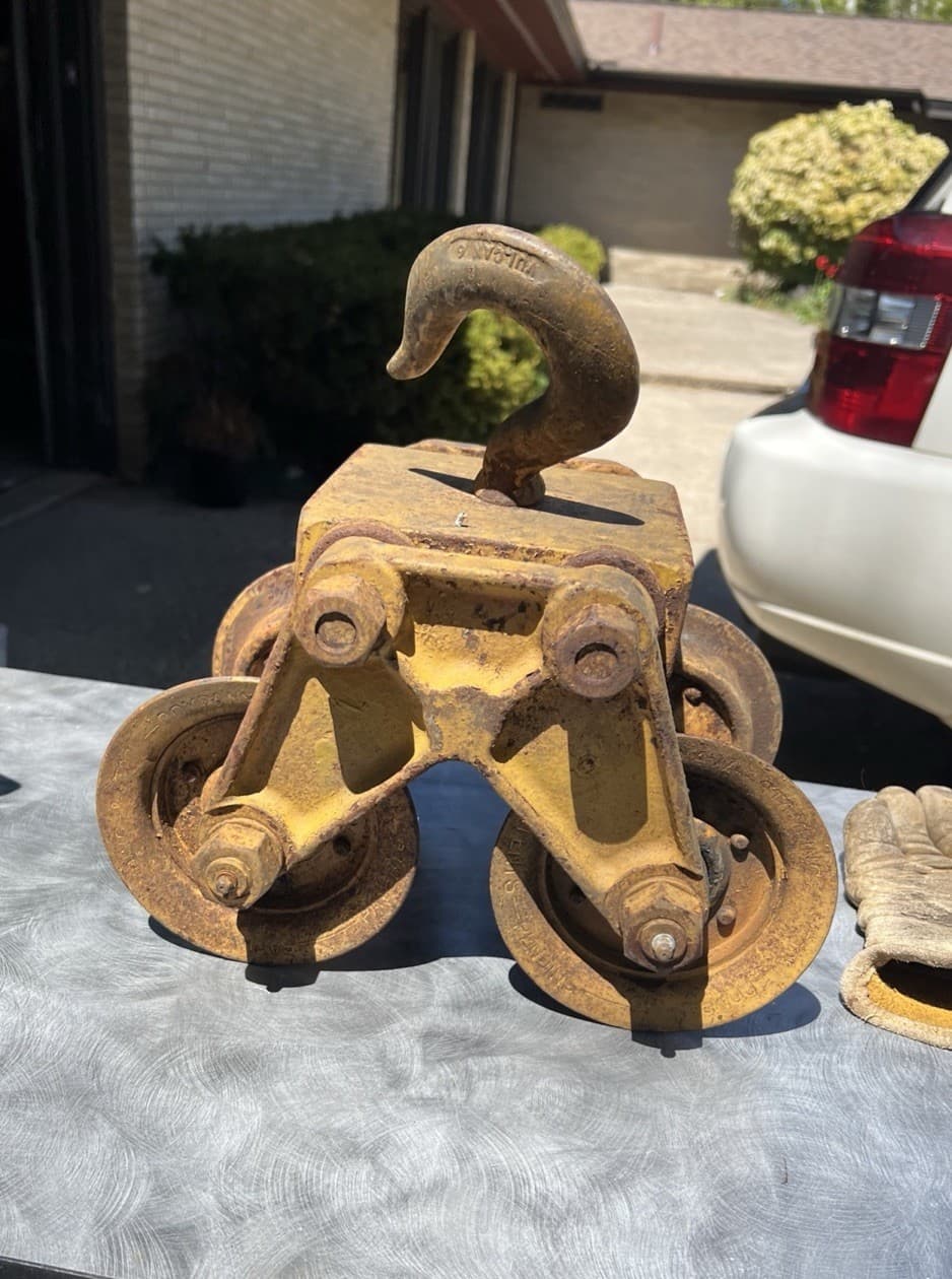 Saginaw Stamping Company Hoist Beam Trolley 1 Ton Capacity 2