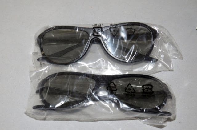 (2) Boxes of LG 3D Glasses :   2 Pairs of Glasses per box # AG-F310 Cinema (NEW) 3