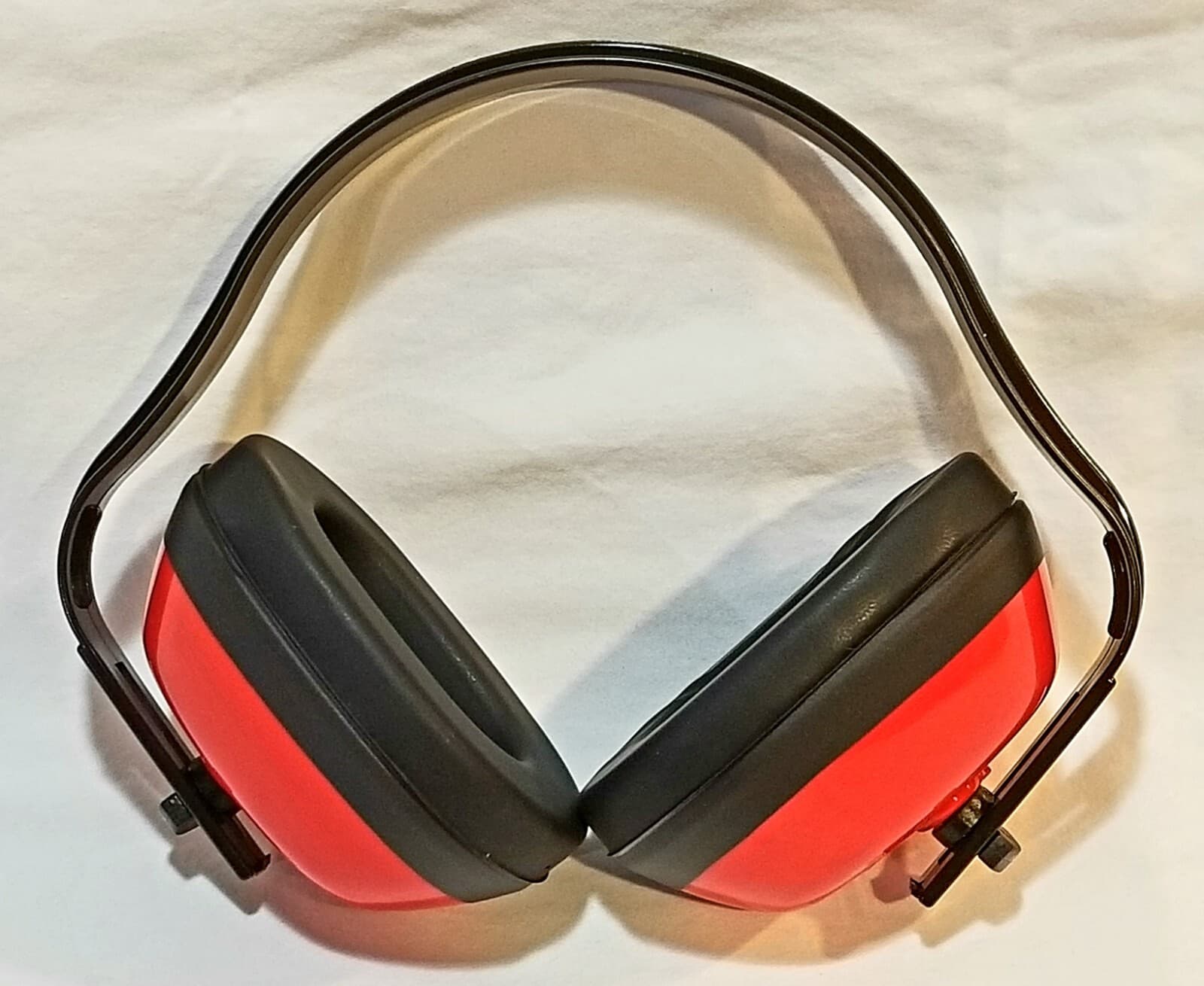 Western Safety Noise Reducing Ear Muffs - Hearing Protection - ANSI / EPA / OSHA 5