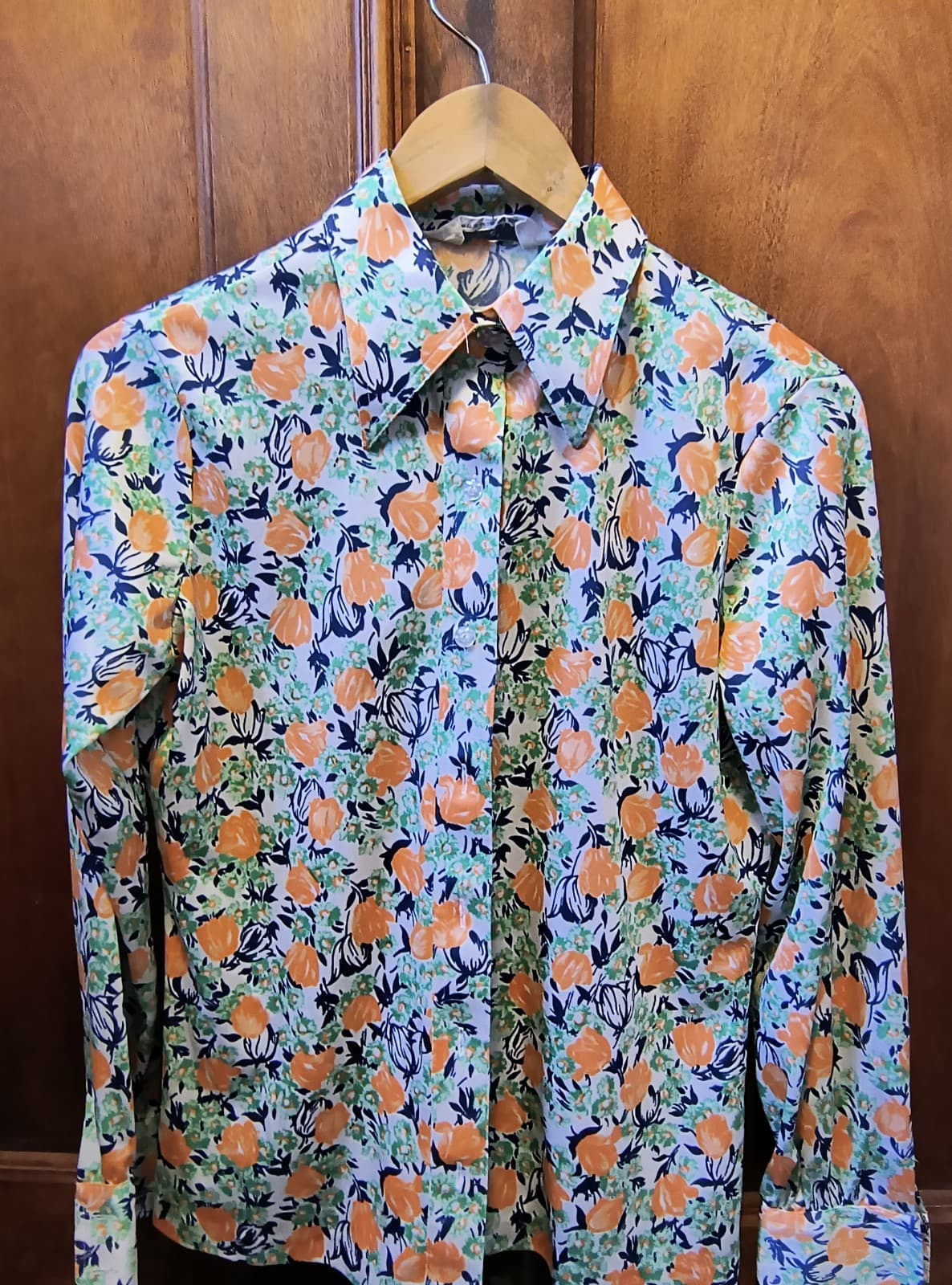 Women's vintage Hooper blouse, delightful tulip print,  made British Hong King  2