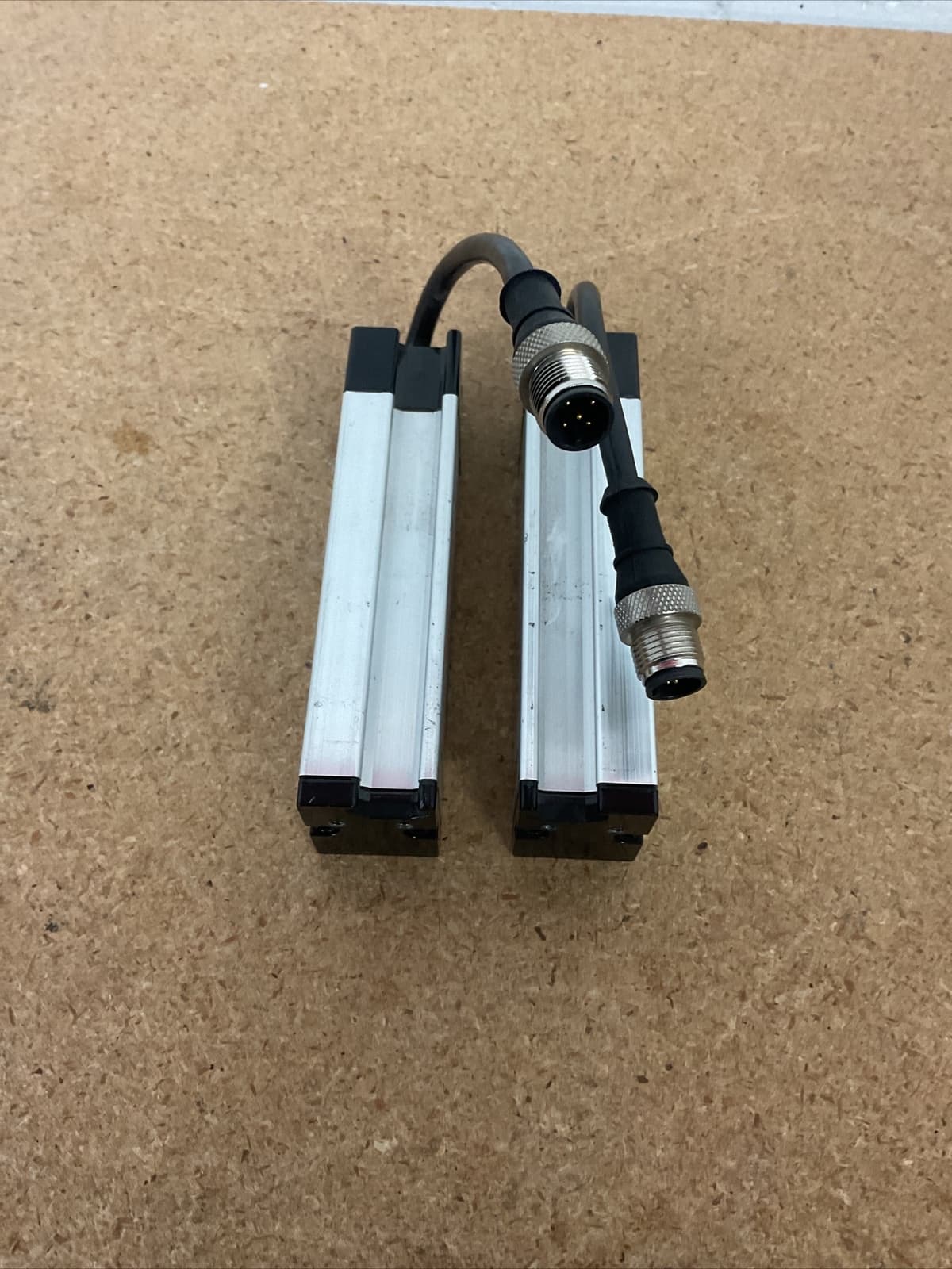 Banner Sensor LX3RQ & LX3EQ (Pair) 2