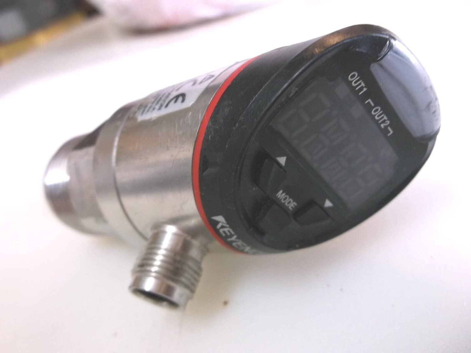 Keyence GP-M010T Electro-Hydraulic Transducer 10-30 VDC 100 mA Analog Out 2