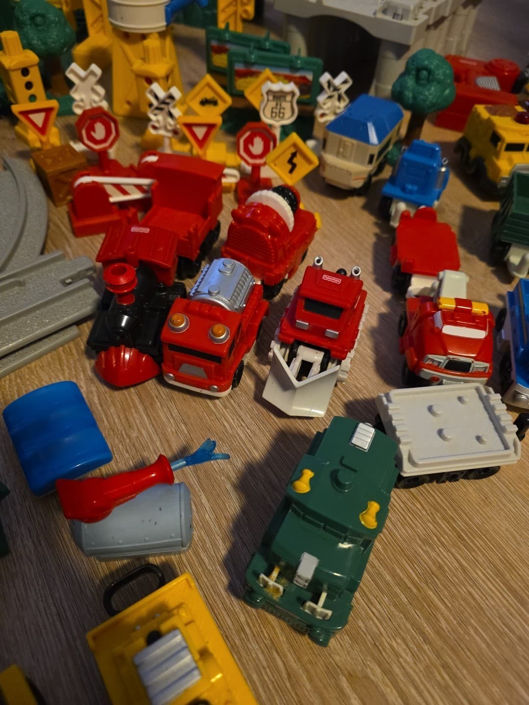 HUGE 150+ Fisher Price Geotrax Train Set- Trains, Controllers, Tracks, Buildings 3