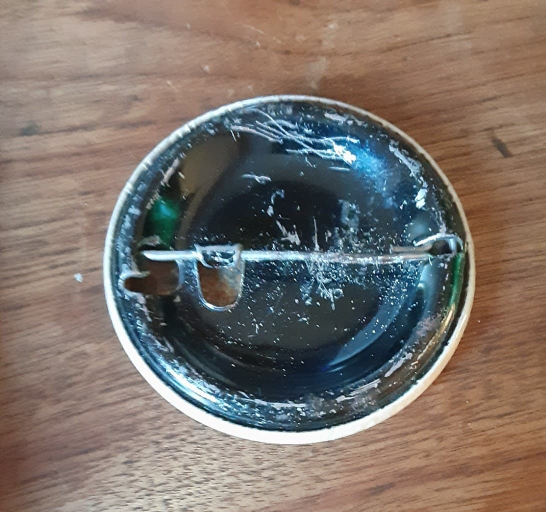 Old 1952 Wisconsin Guide  License Pin #420 2