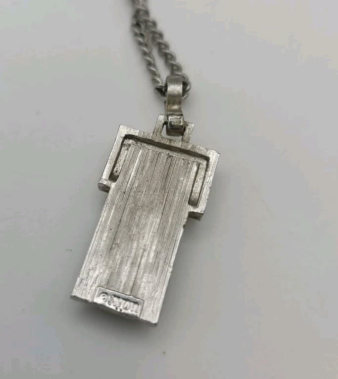 Vintage Avon 1979 Dark Wood Rectangle Modernist Silver Tone Pendant on 20" Chain 4