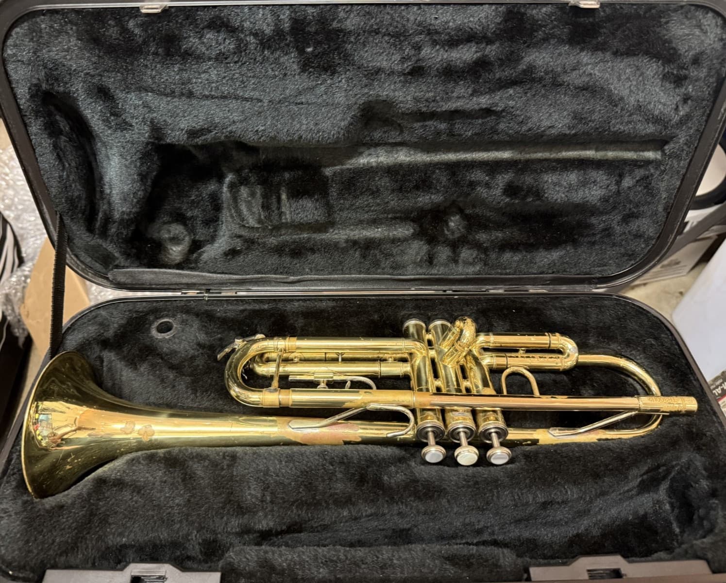 Bach Trumpet 300 H2 Student Model Lacquered Instrument
