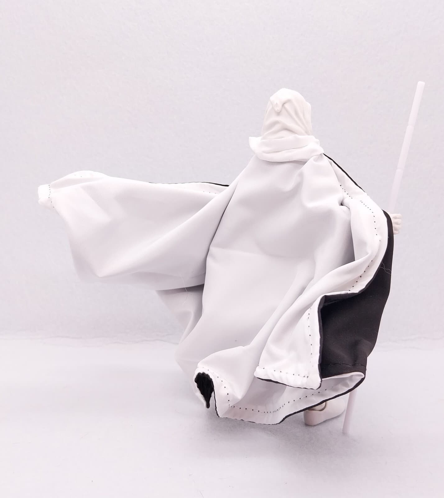 Marvel Legends Strange Moon Knight Dedicated Wire White & Black Cape 4