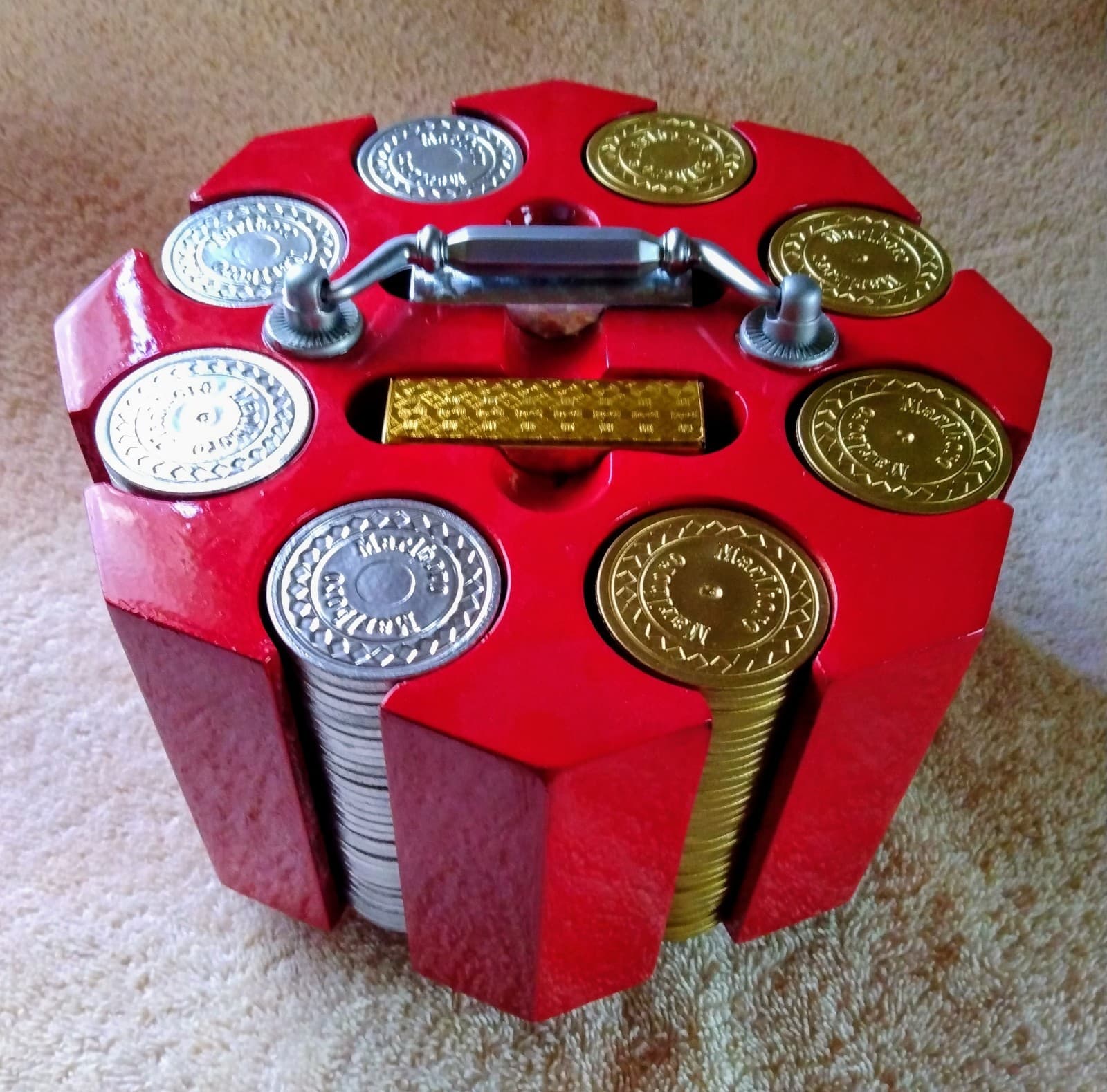 Ace Of Hearts Octagon Poker Set With Gold & Silver Marlboro Chips
