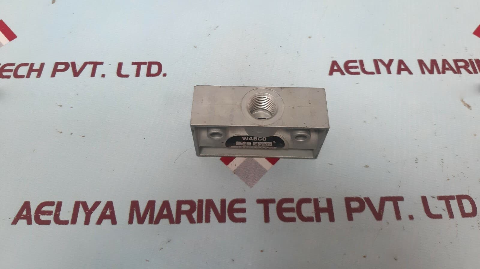 Wabco 5340170000 Pneumatic Shuttle Valve M14X1.5 2