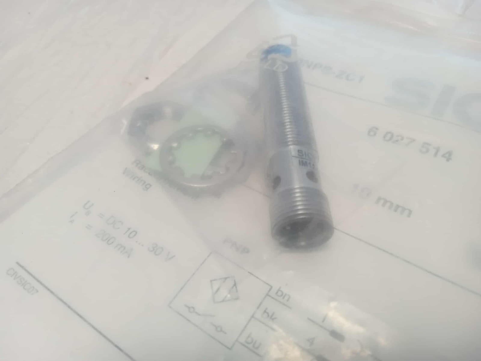 SICK 6027514 IM12-10NPS-ZC1 Metric,M12 x 1,Dia-Ø 12 mm,400 Hz,DC 3-wire,8.1 mm 4