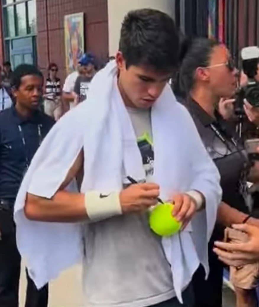 Carlos Alcaraz SIGNED US Open  Autographed TENNIS BALL Auto  w/ COA & Proof !! 6