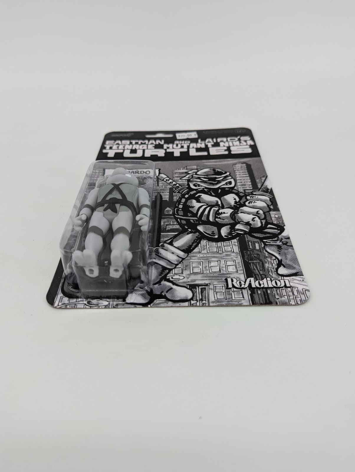 Leonardo TMNT Turtles Comic Greyscale Super7 Reaction Figure 2