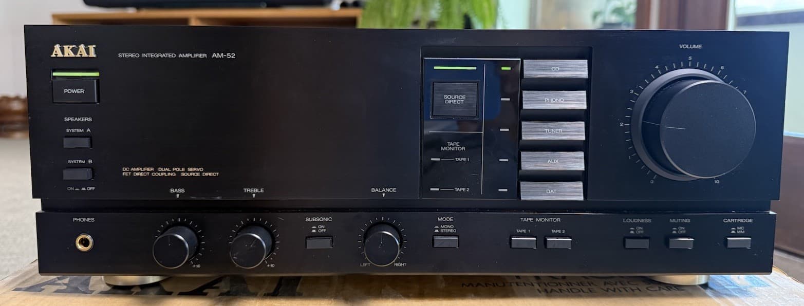 AKAI AM-52 Black Stereo Integrated Amplifier In Original Box w Manual Tested NIB 3