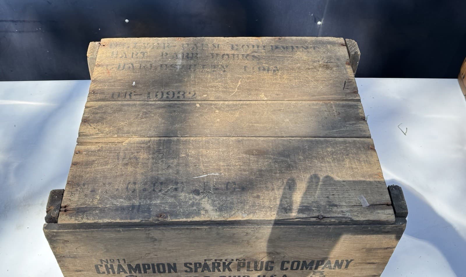 Very Rare VINTAGE ANTIQUE Champion Spark Plugs Wood Shipping Crate Advertising 6