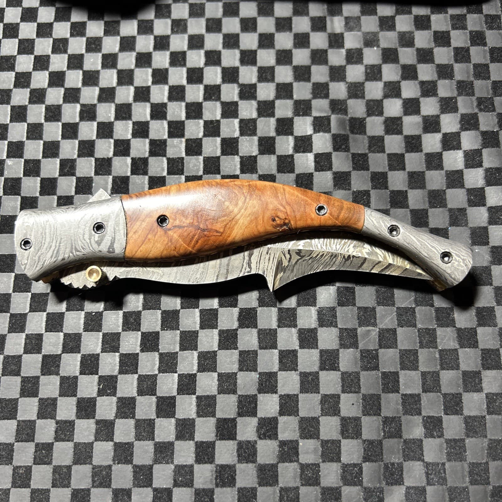 HTK-207 Damascus Steel Custom Handmade Fold Knife/Olive Wood Handle, With Sheath 2