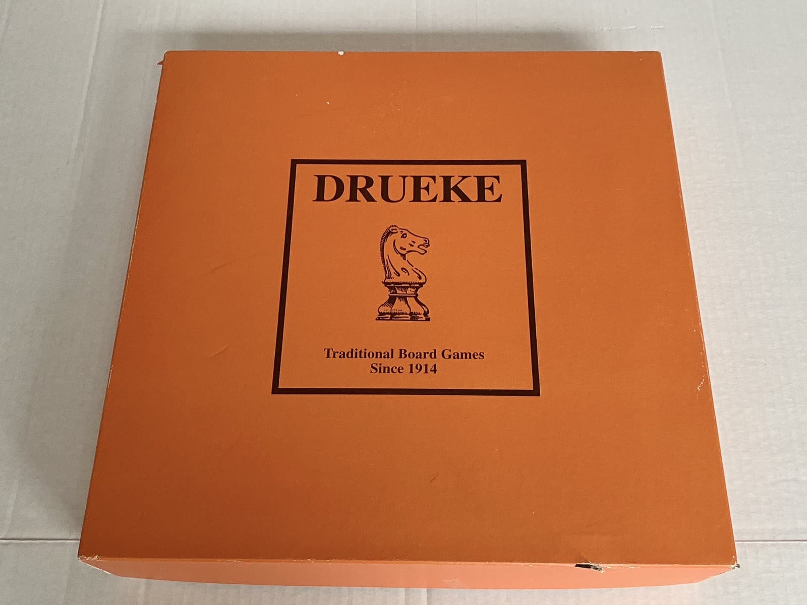 Drueke Game Box Chess Set Wood Board Checkers Dominoes with Original Box