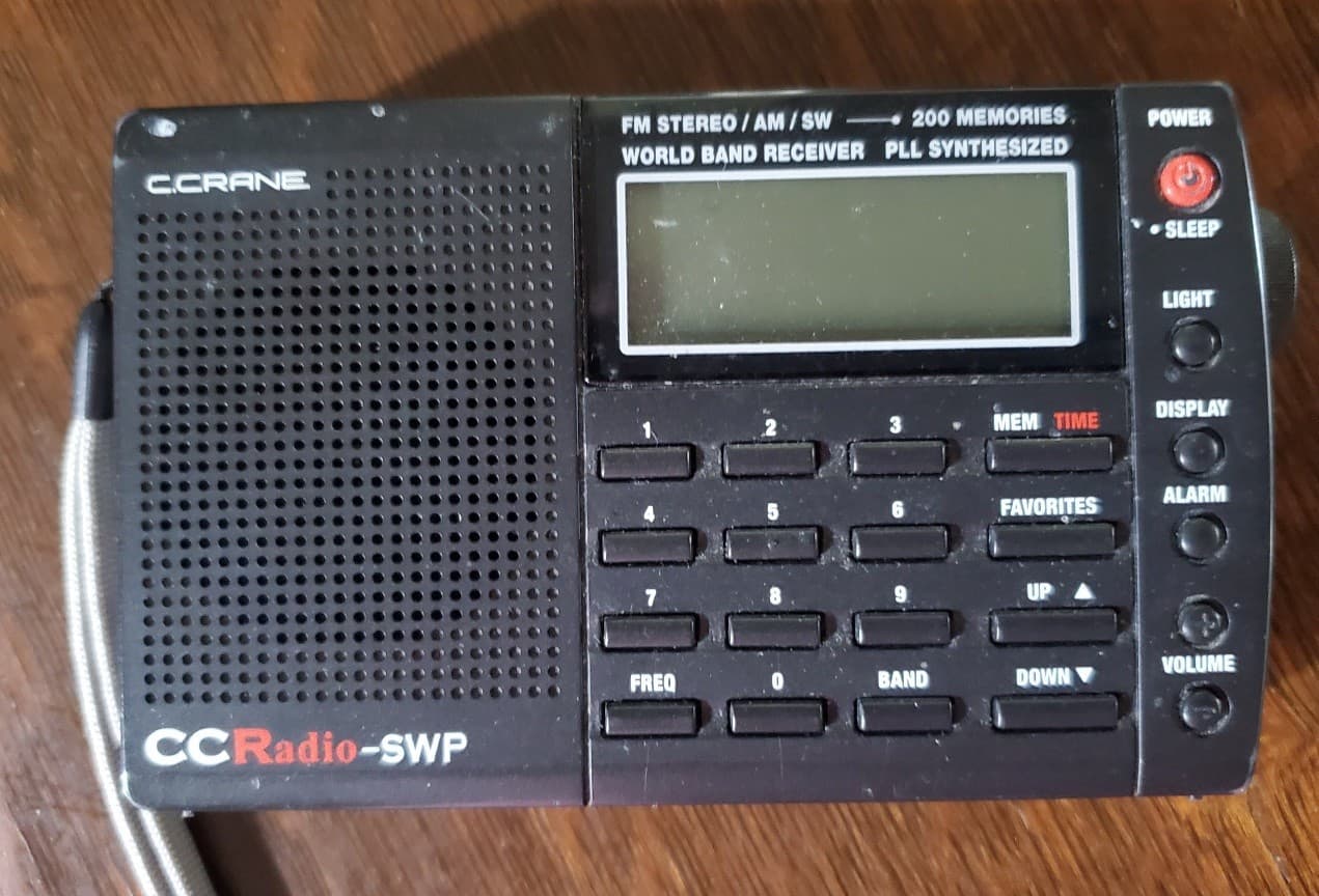 C. Crane CC AM/FM/SW Stereo Shortwave RADIO PLL Synthesized SWP Works great!