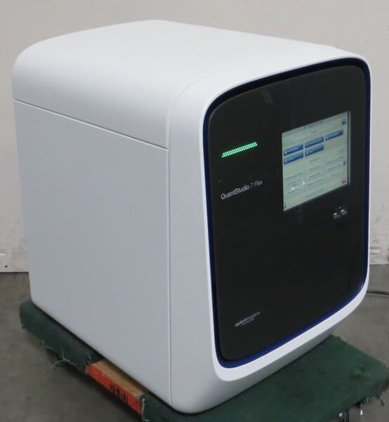 Applied Biosystems QuantStudio 7 Flex Real-Time PCR System 384-Well 4484643