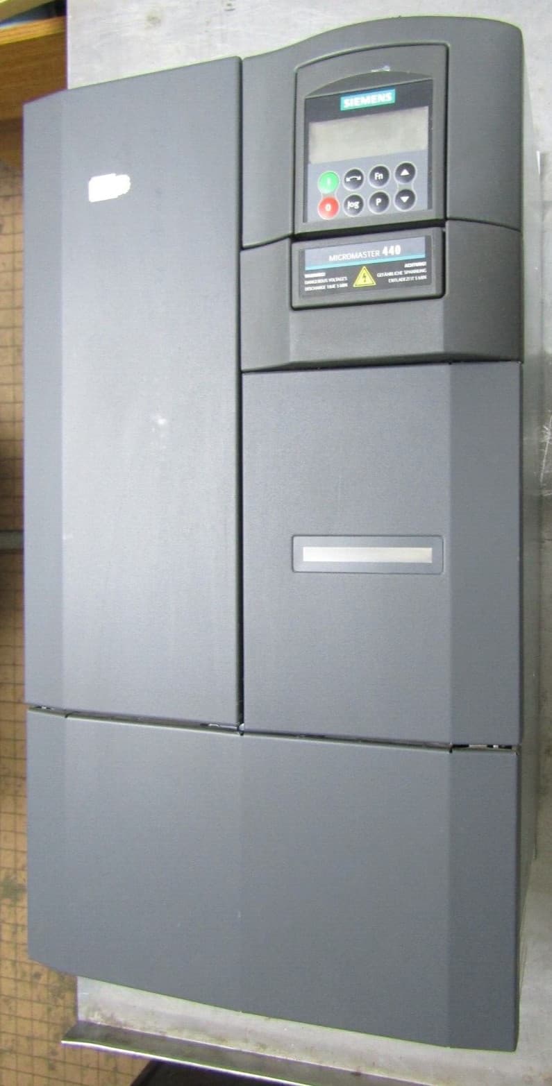 🔥SIEMENS MICROMASTER 440 22KW DRIVE WITH KEYPAD 6SE6440-2UD32-2DA1 2