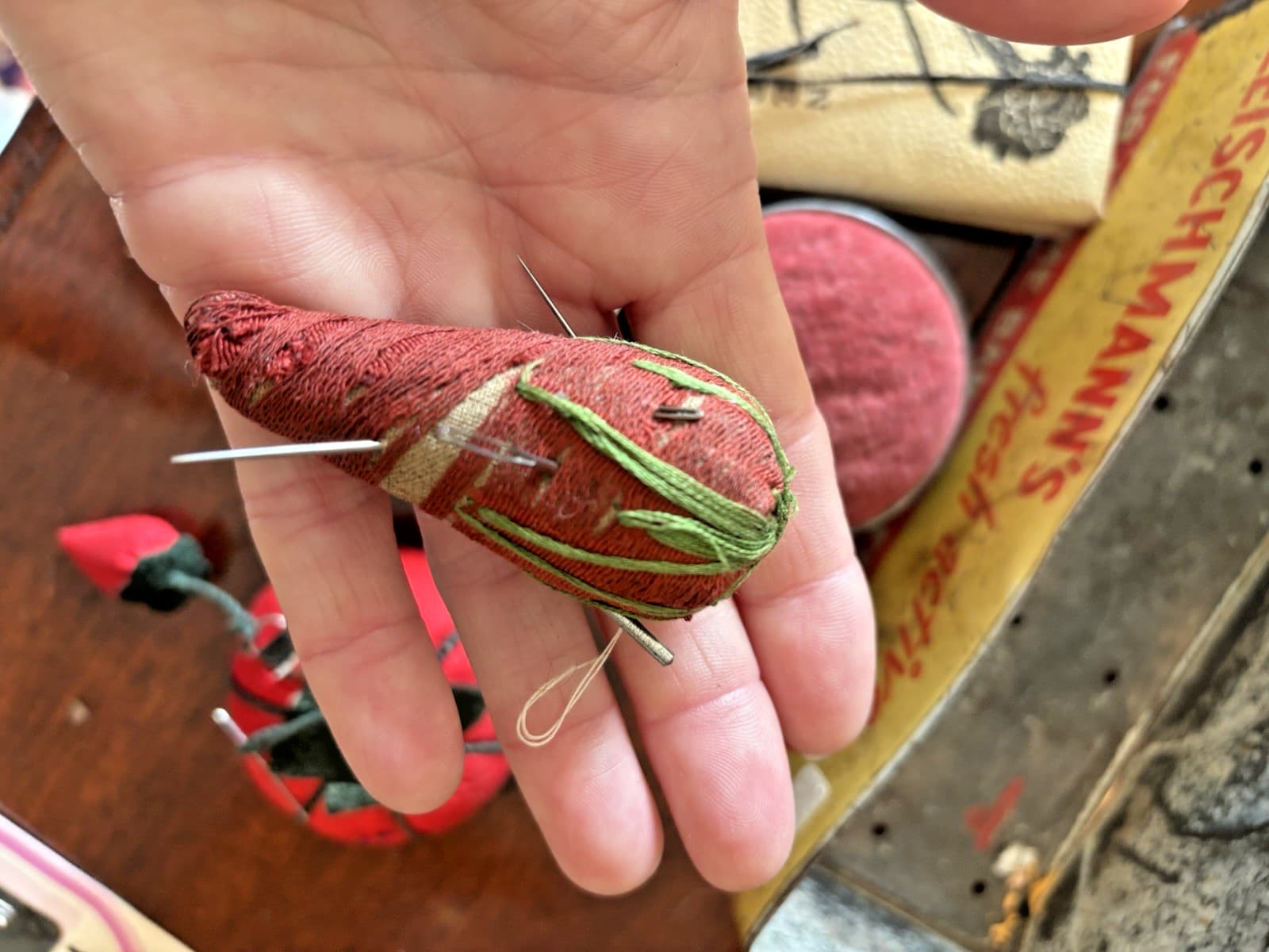 ANT TIN YEAST CONTAINER + 6 NOITIONS: ANTIQUE PIN CUSHIONS, FOLD OUT NEEDLE PACK 6