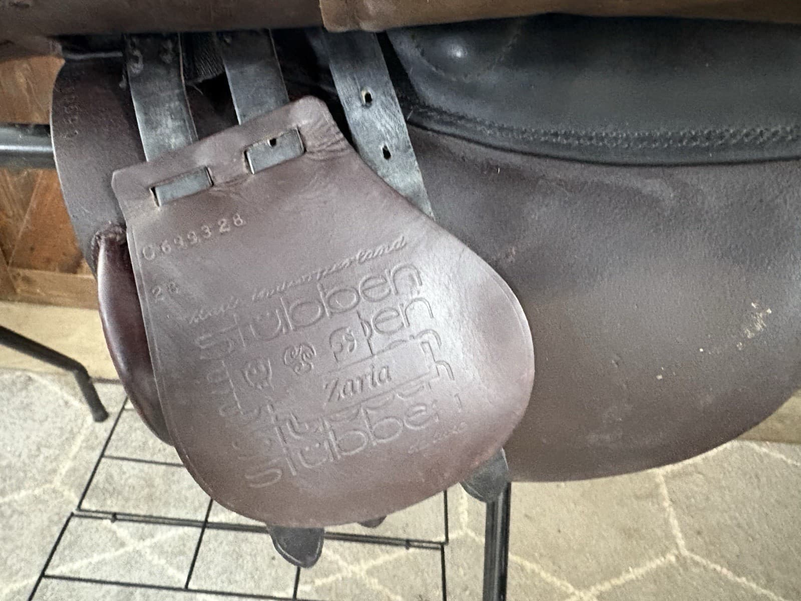 Stubben Zaria Dual-flap 28cm Tree 18” Seat Deluxe Biomex Wool Gussets 4