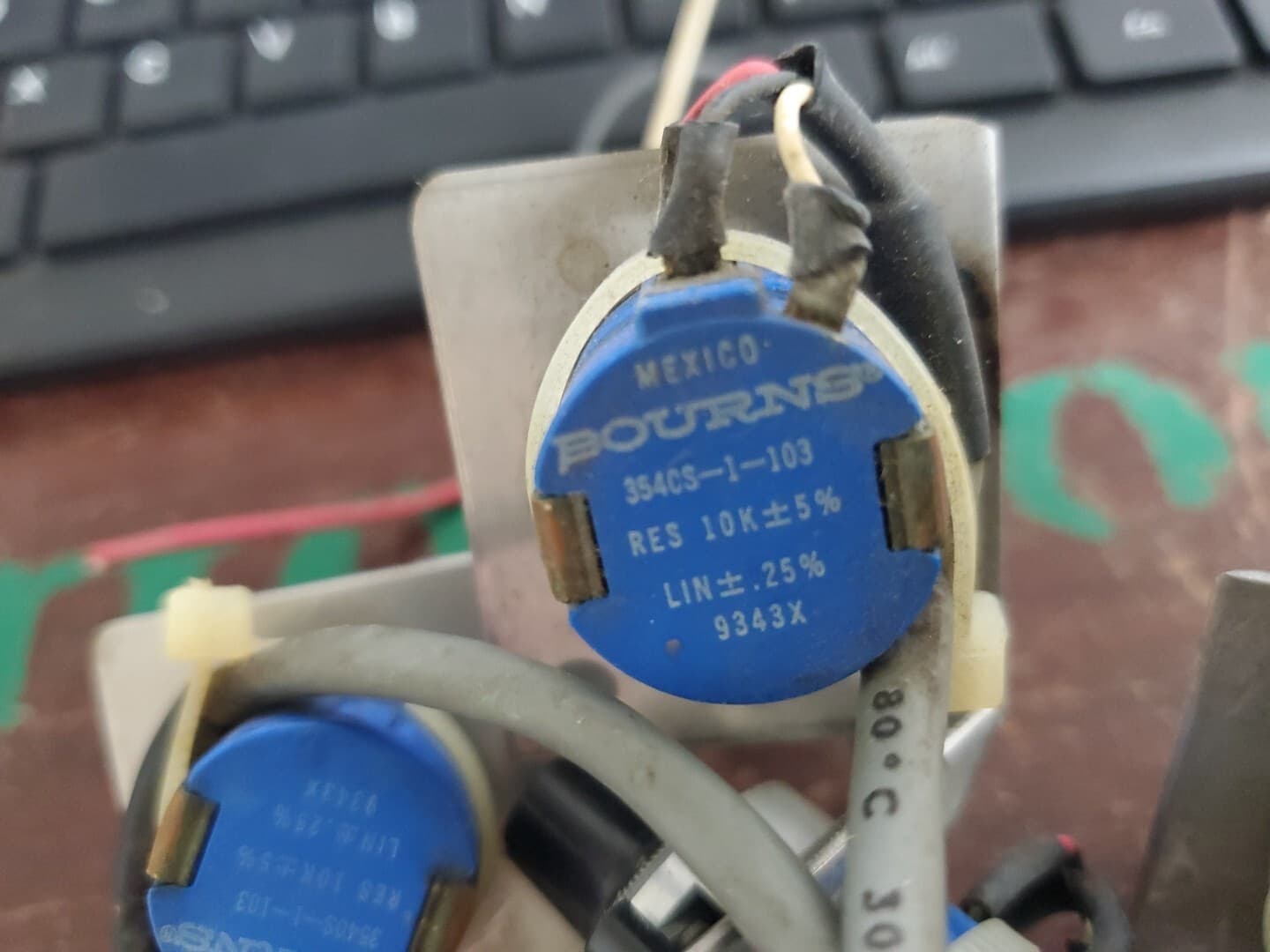 (5-PCS) Bourns 3540S-1-103 Resistor Pot 10k Ohm 5% 2 Watt With Knob (CX24D) 3