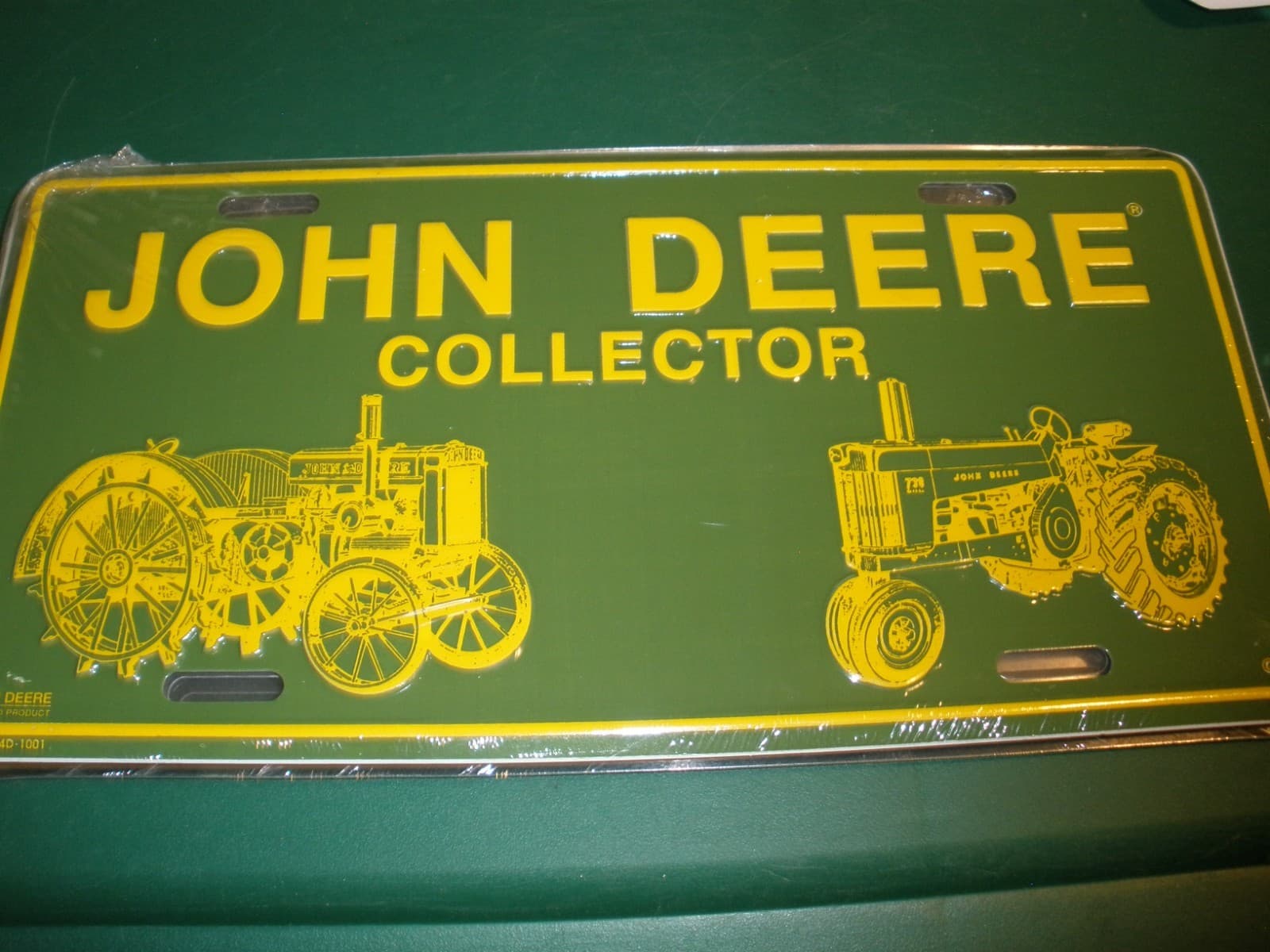 NEW Sealed John Deere Metal License Plate John Deere Collector (lighter Green)