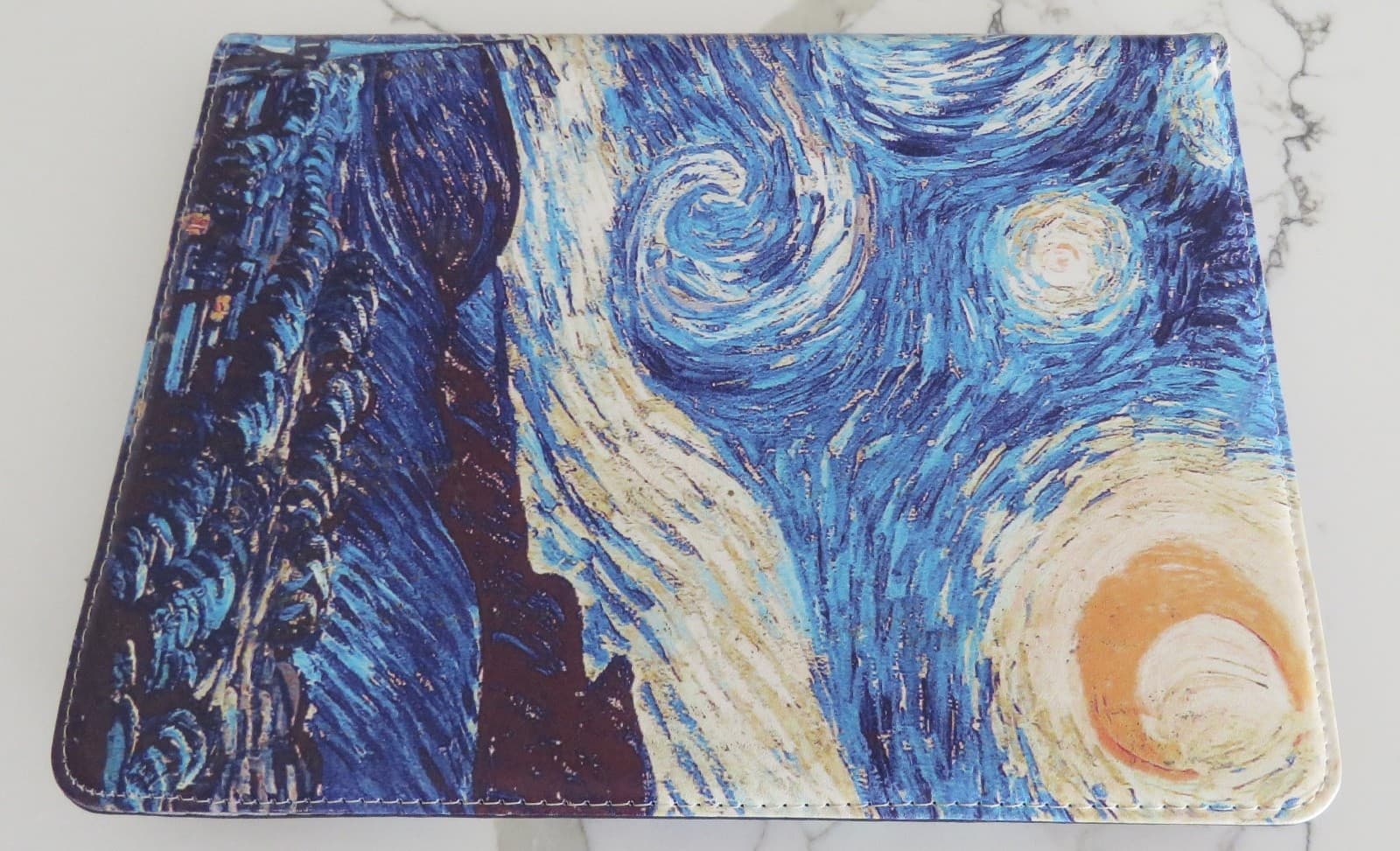 Apple iPad 7th generation 128gb Wi-Fi, 10.2 in Space Gray + Case/Keyboard Bundle 6