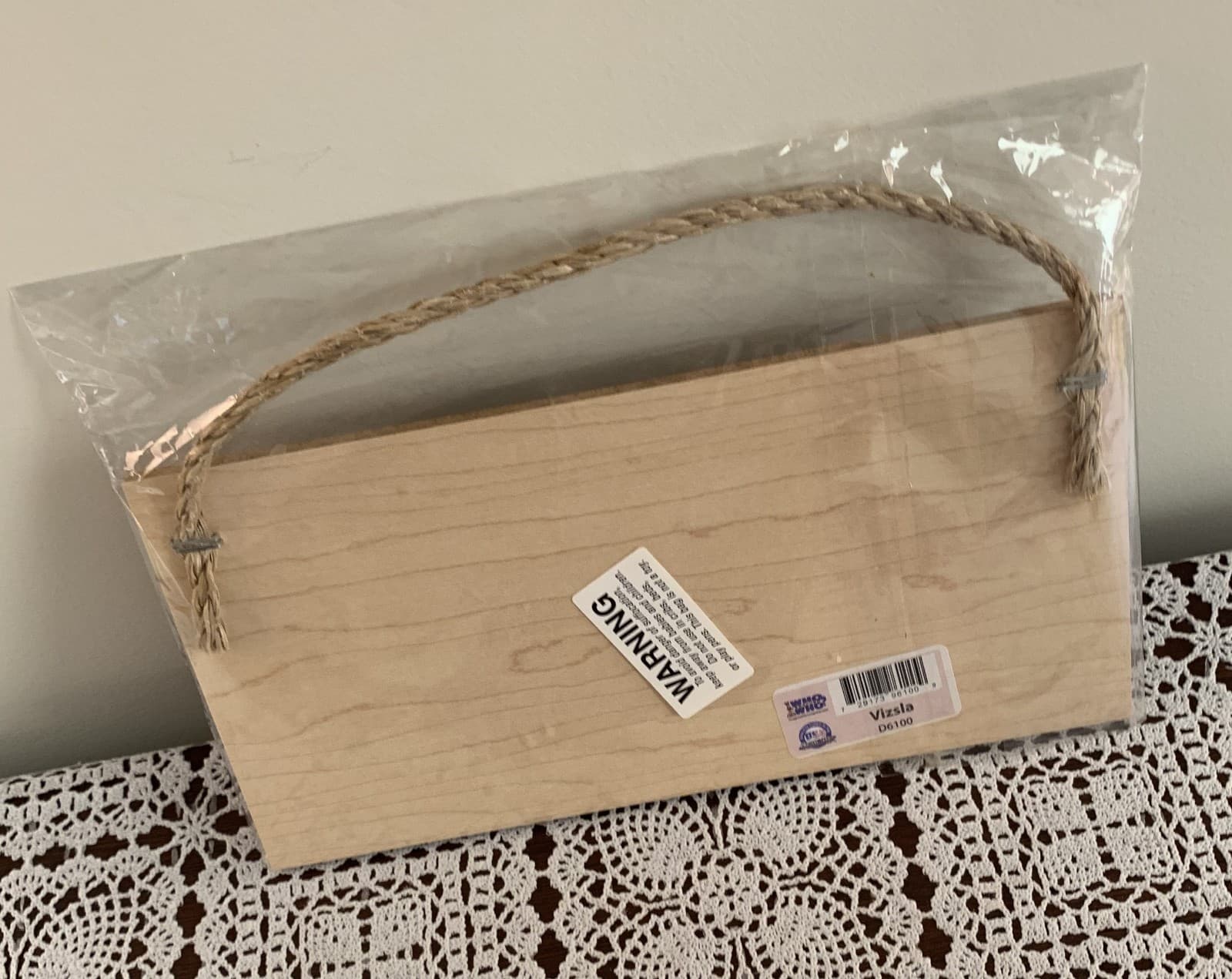 Wooden Its Not A Home Without A Vizsla Sign Hanging Rope 5 x 10 Inch Brand New 3