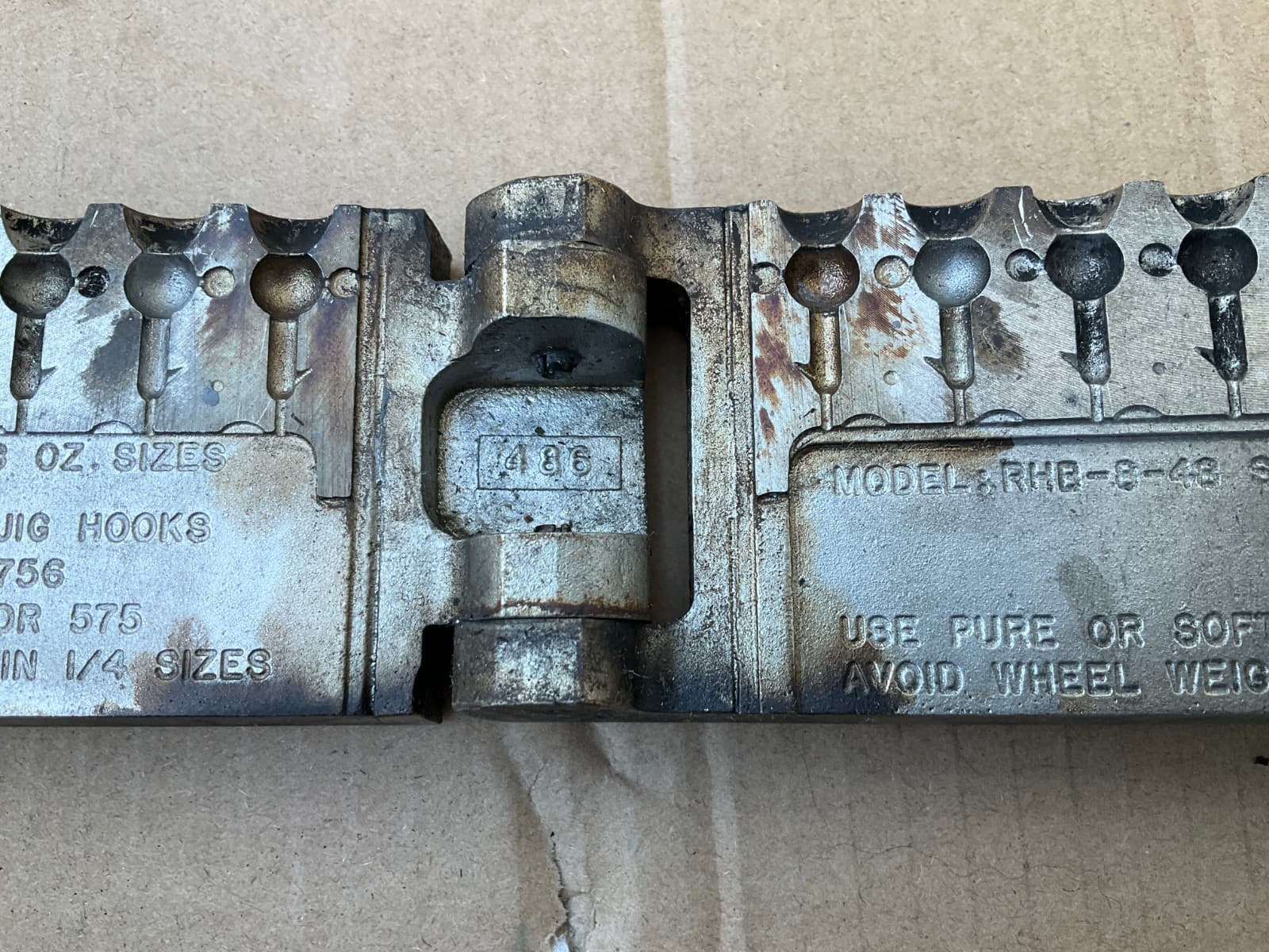 DO-IT Ind. Iowa Round Head Jig RHB-8-48 Series II Mold 4