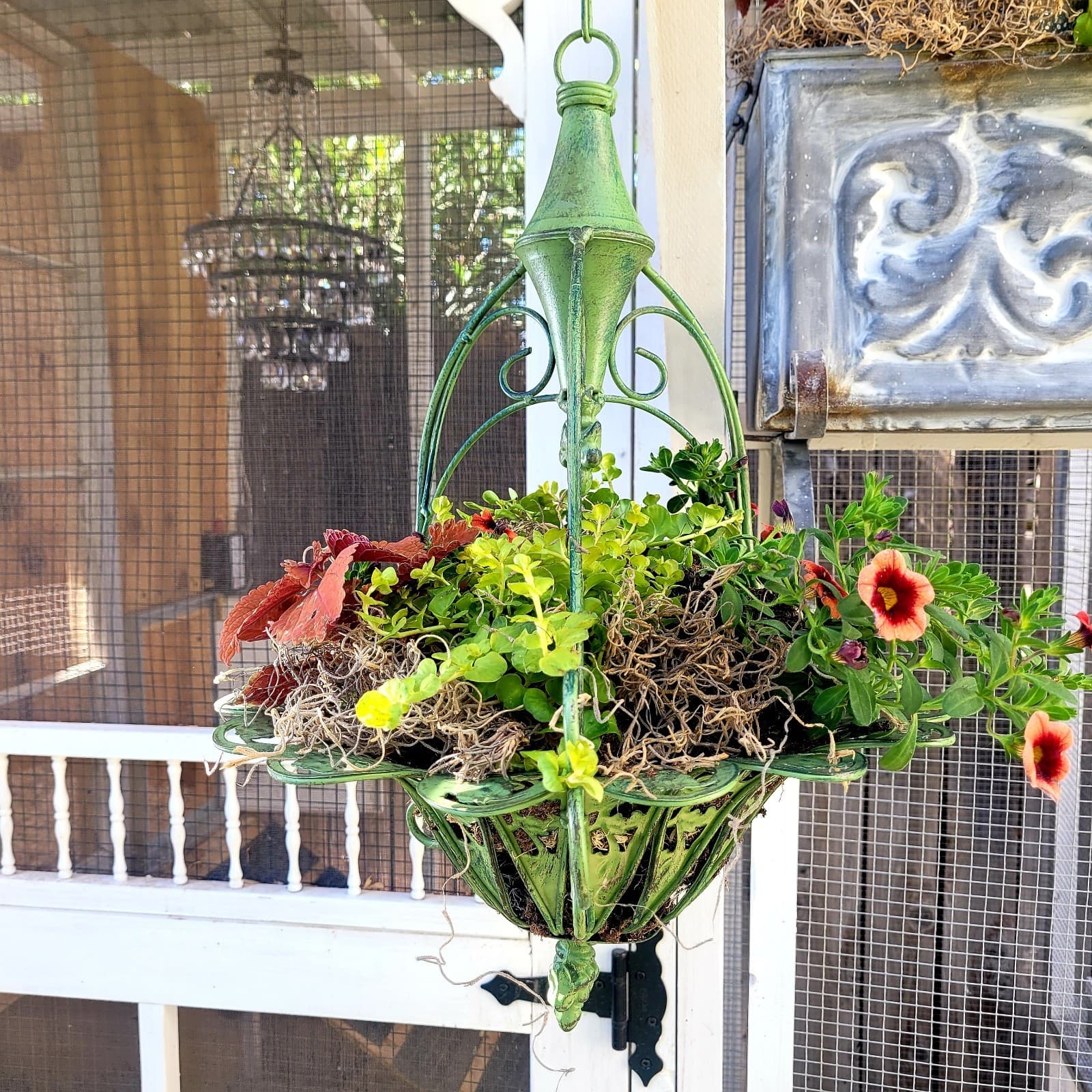 Hanging Wrought Iron Flower Planter Basket Green 16" 3