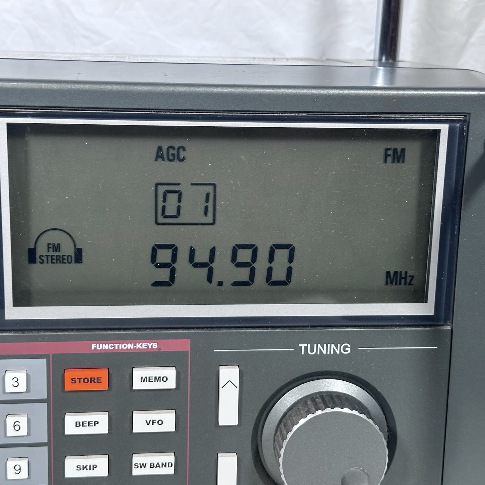 Grundig Satellit 800 Millennium Shortwave AM FM Radio World Wide Receiver 3